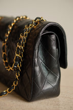 CHANEL CLASSIC MEDIUM DOUBLE FLAP