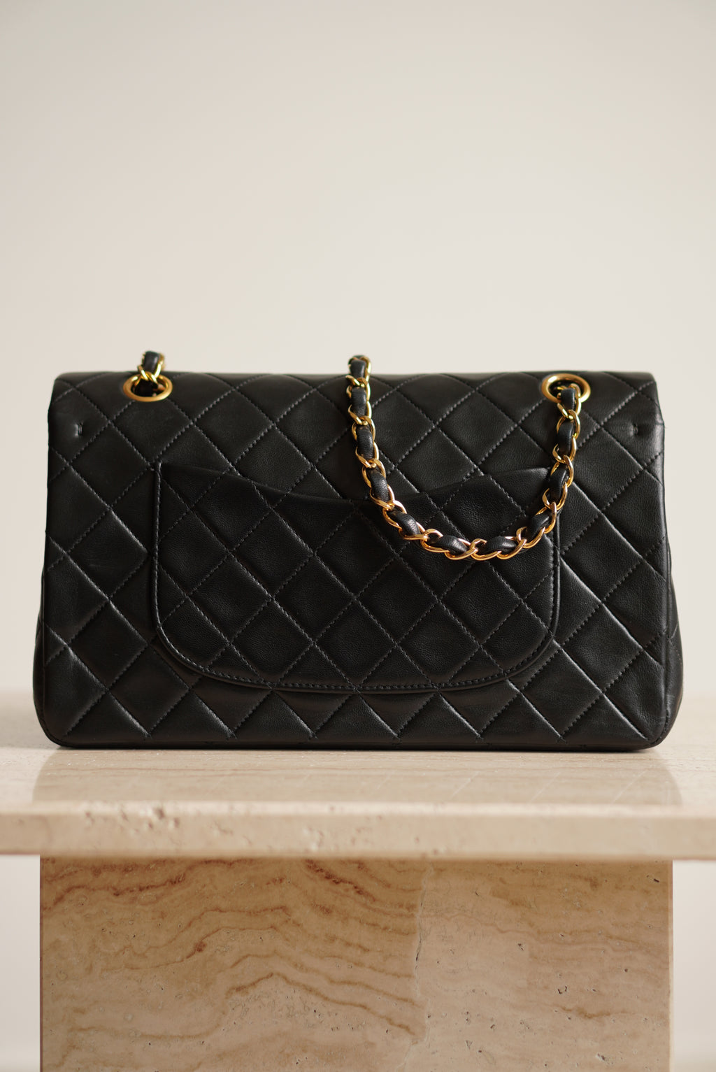 CHANEL CLASSIC MEDIUM DOUBLE FLAP