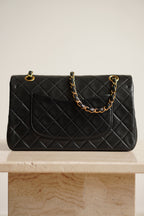 CHANEL CLASSIC MEDIUM DOUBLE FLAP