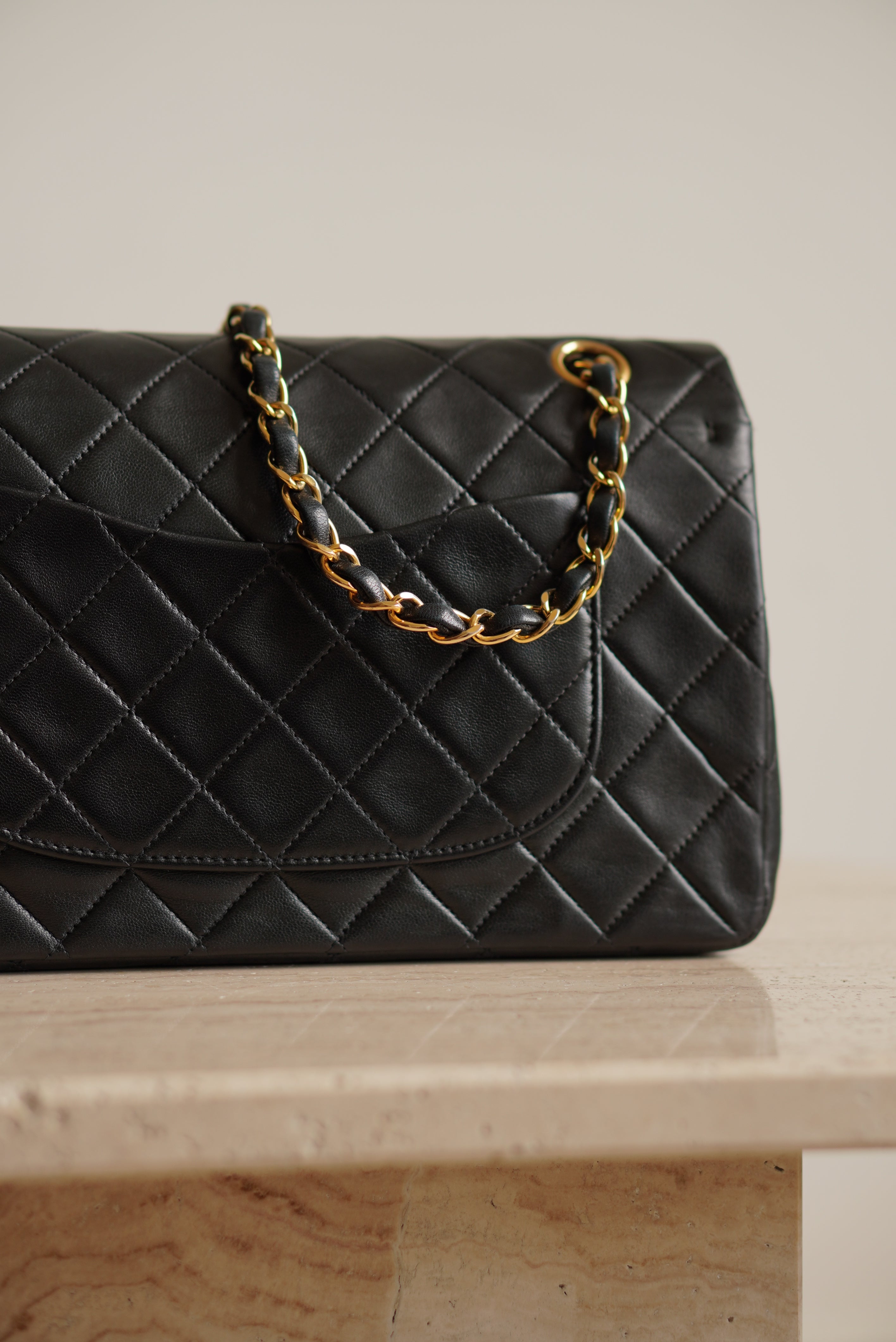 CHANEL CLASSIC MEDIUM DOUBLE FLAP
