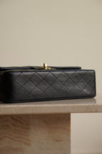 CHANEL CLASSIC MEDIUM DOUBLE FLAP