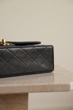 CHANEL CLASSIC MEDIUM DOUBLE FLAP