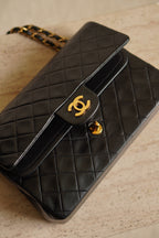 CHANEL CLASSIC MEDIUM DOUBLE FLAP