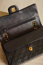 CHANEL CLASSIC MEDIUM DOUBLE FLAP