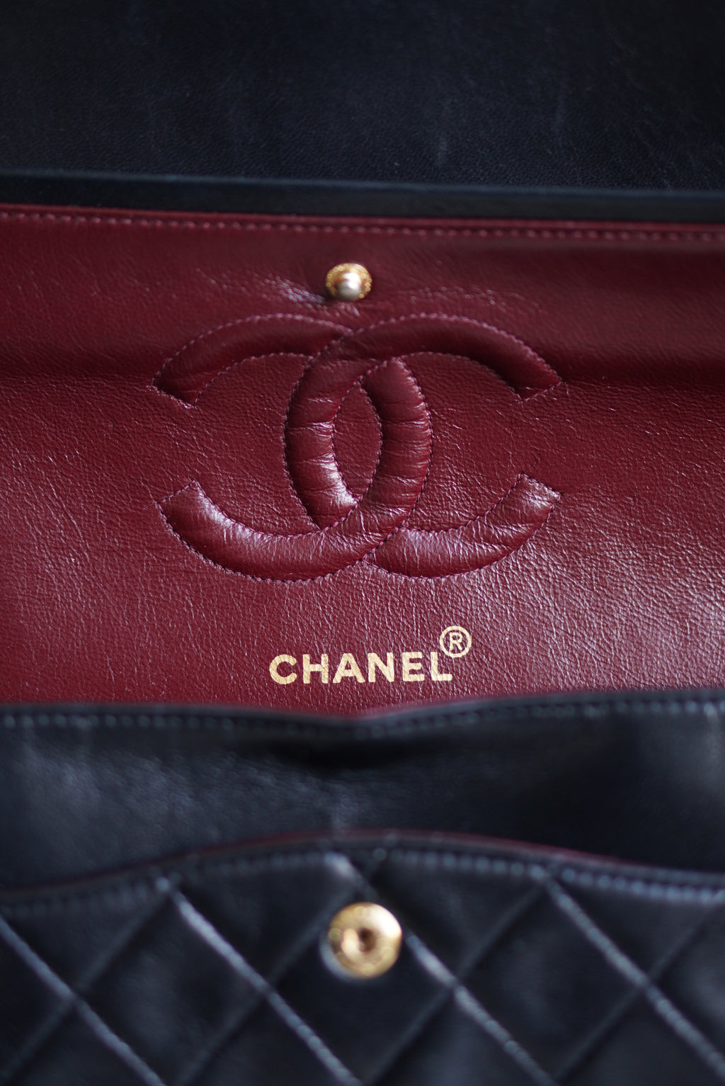 CHANEL CLASSIC MEDIUM DOUBLE FLAP
