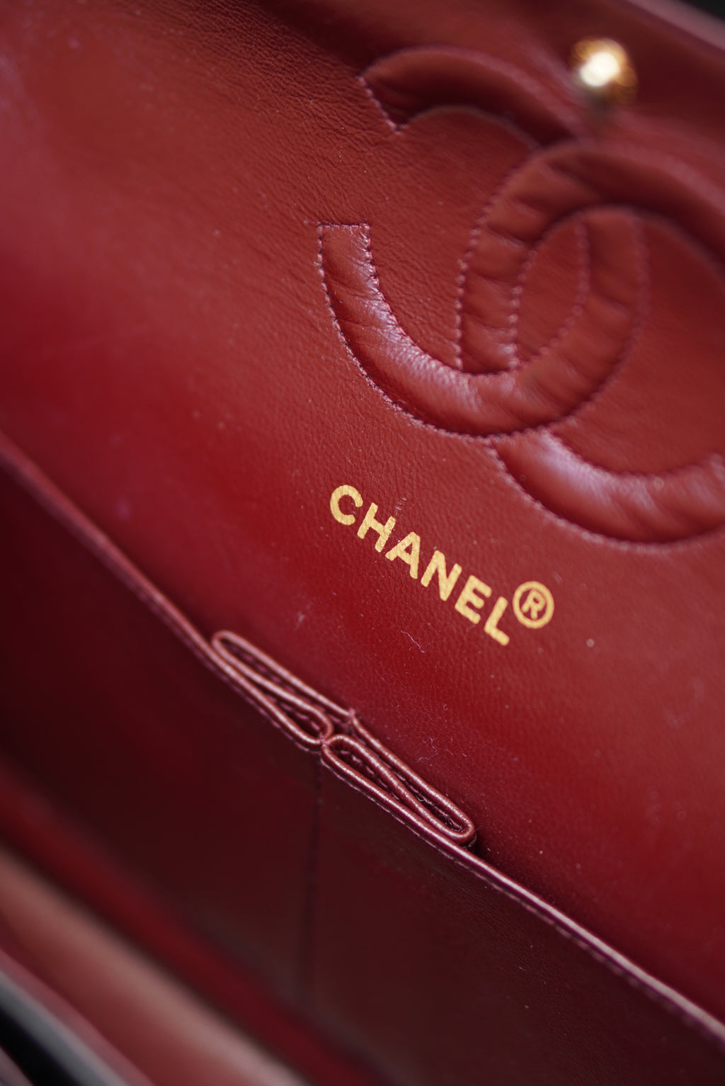 CHANEL CLASSIC MEDIUM DOUBLE FLAP