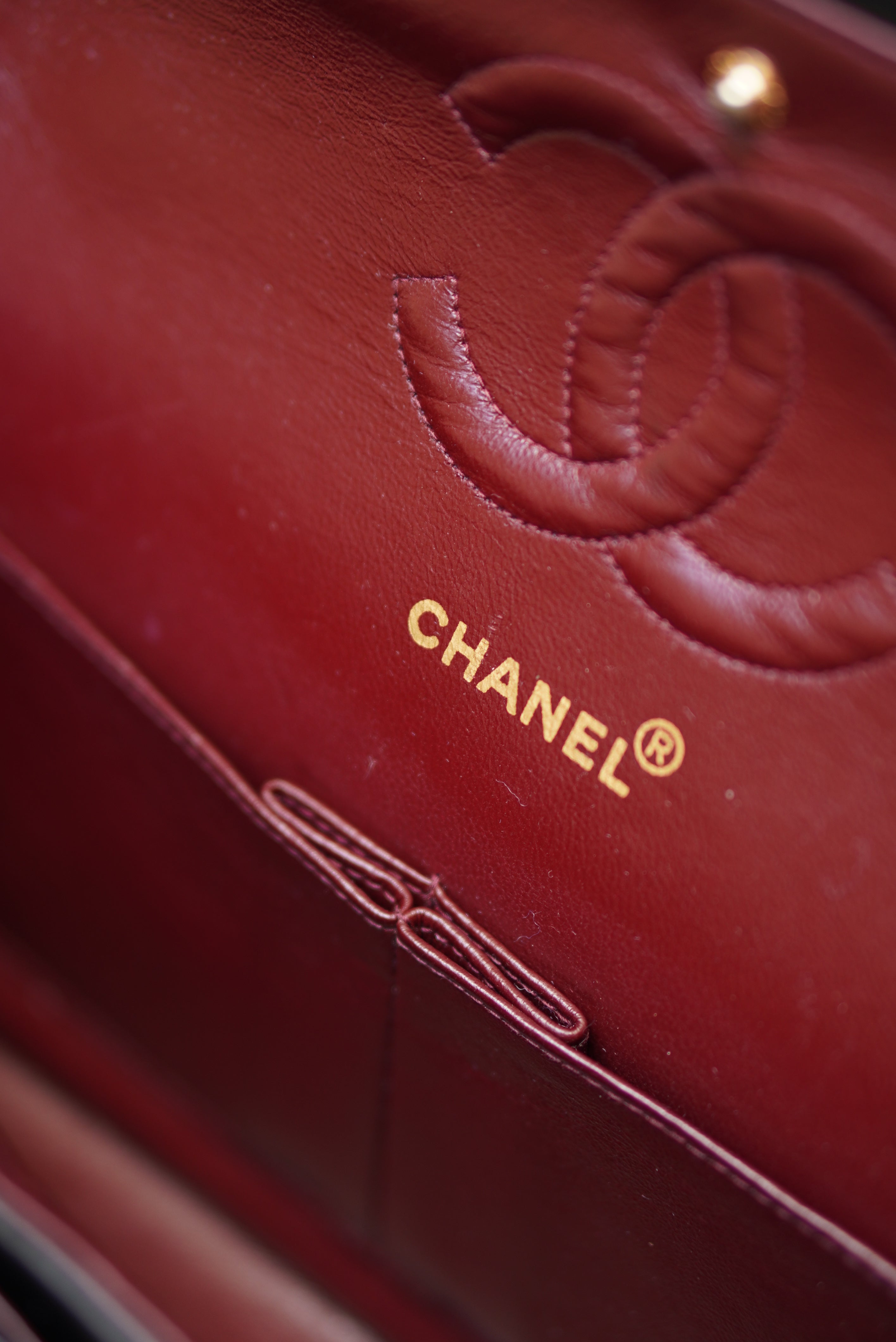 CHANEL CLASSIC MEDIUM DOUBLE FLAP