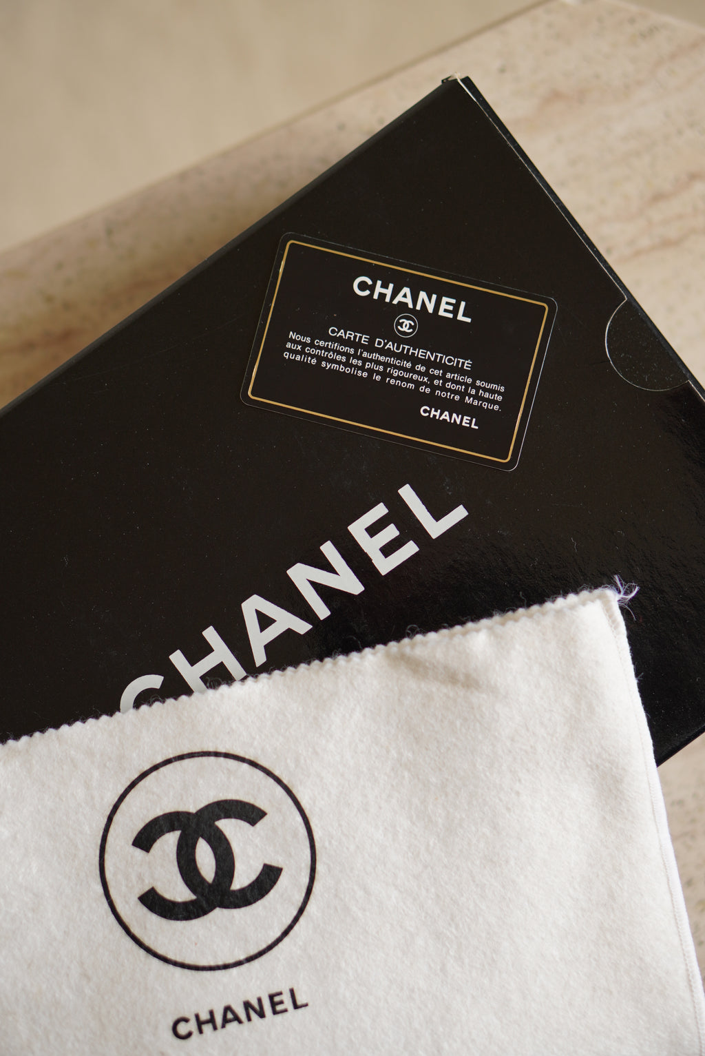 CHANEL CLASSIC MEDIUM DOUBLE FLAP