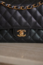 CHANEL CLASSIC MEDIUM DOUBLE FLAP