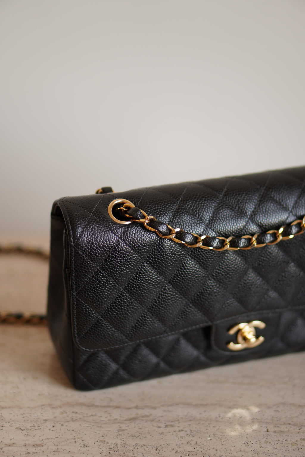 CHANEL CLASSIC MEDIUM DOUBLE FLAP