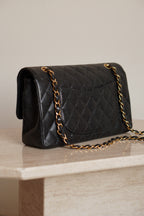 CHANEL CLASSIC MEDIUM DOUBLE FLAP