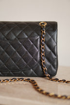 CHANEL CLASSIC MEDIUM DOUBLE FLAP