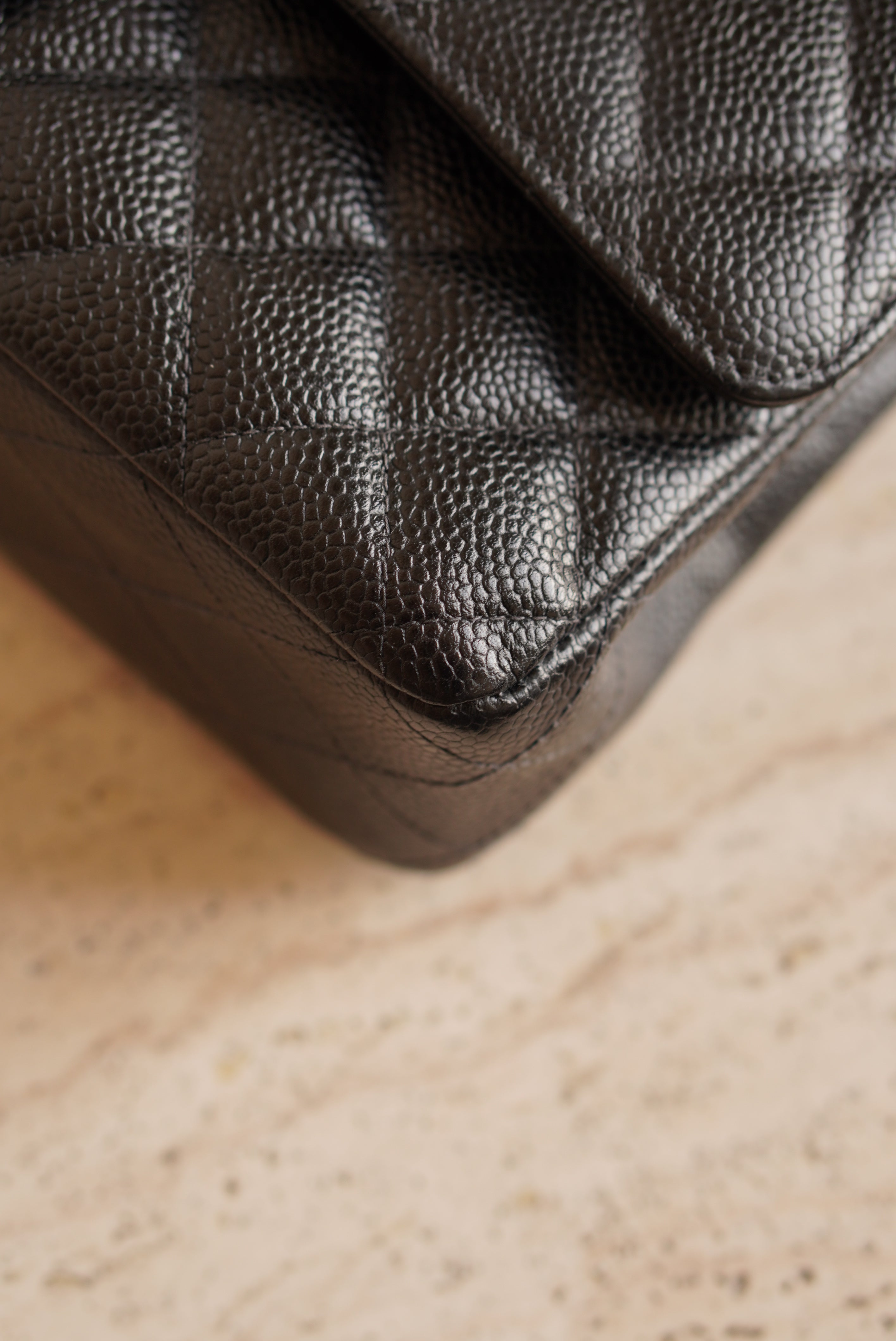 CHANEL CLASSIC MEDIUM DOUBLE FLAP