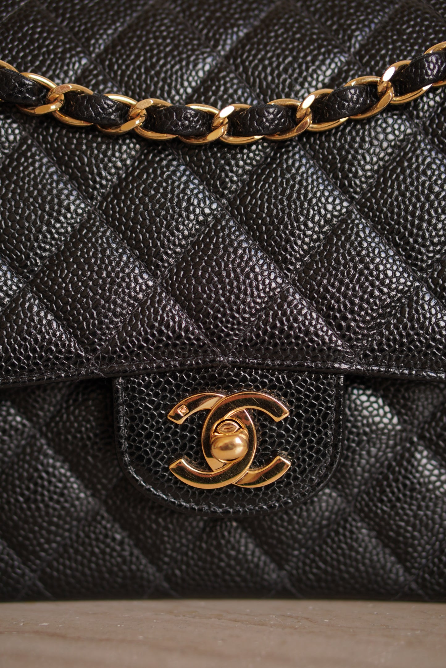 CHANEL CLASSIC MEDIUM DOUBLE FLAP | BLACK