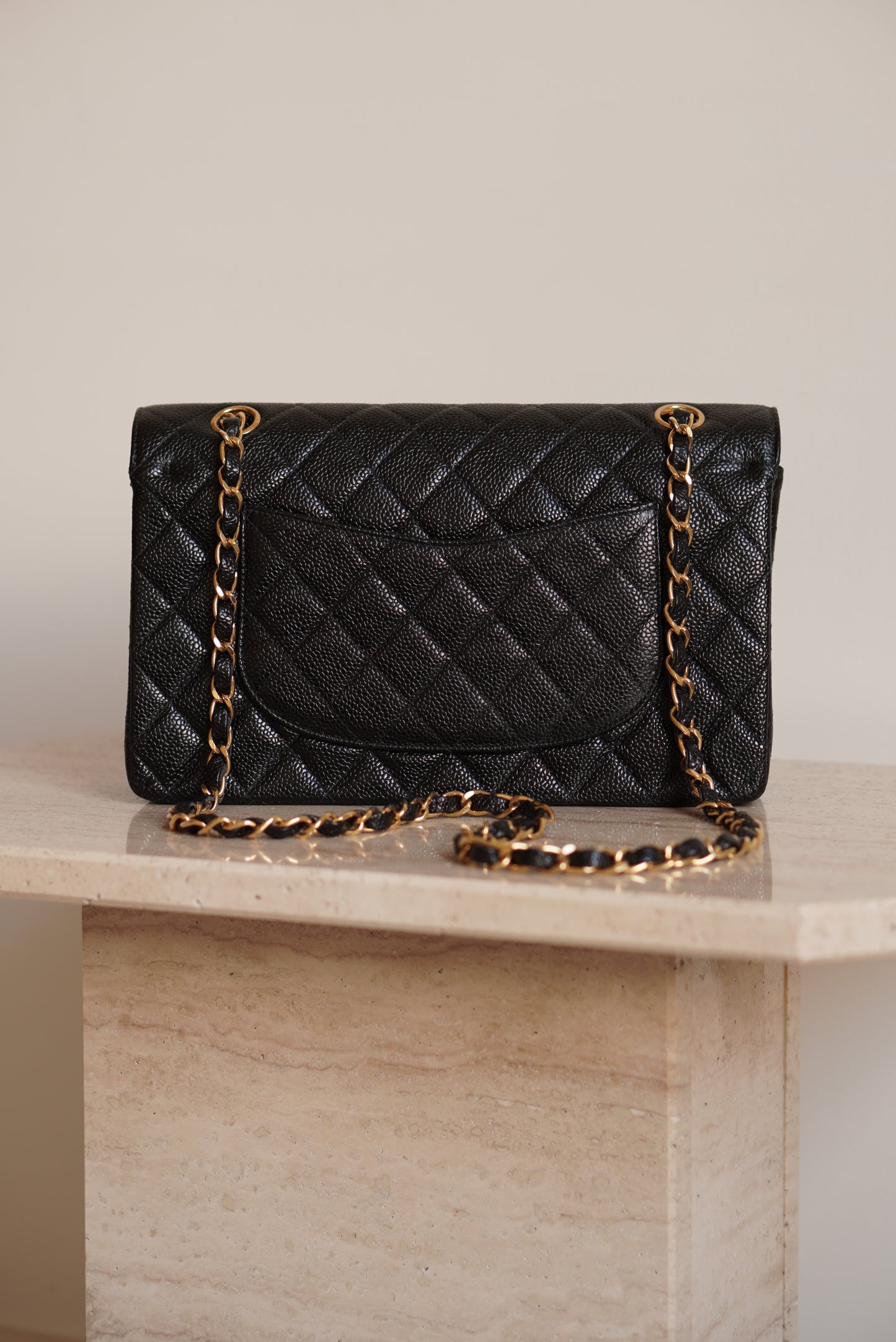CHANEL CLASSIC MEDIUM DOUBLE FLAP | BLACK
