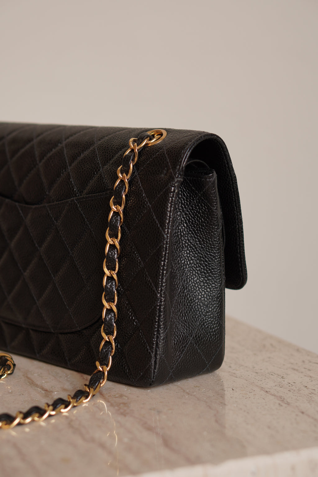 CHANEL CLASSIC MEDIUM DOUBLE FLAP | BLACK