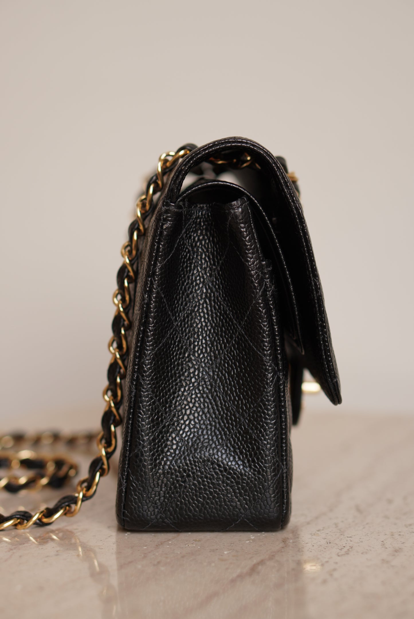 CHANEL CLASSIC MEDIUM DOUBLE FLAP | BLACK
