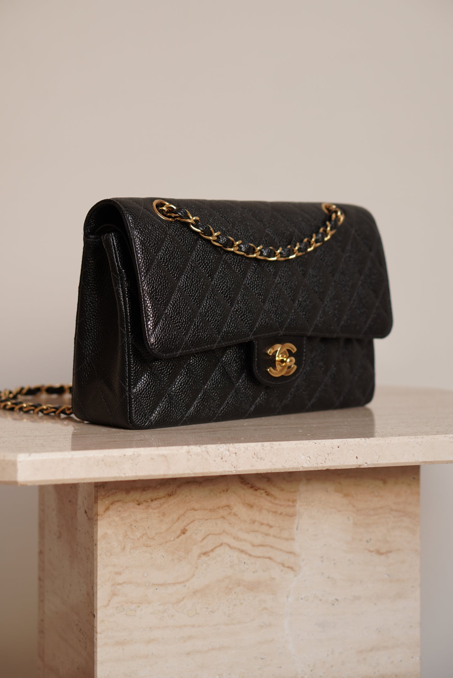 CHANEL CLASSIC MEDIUM DOUBLE FLAP | BLACK