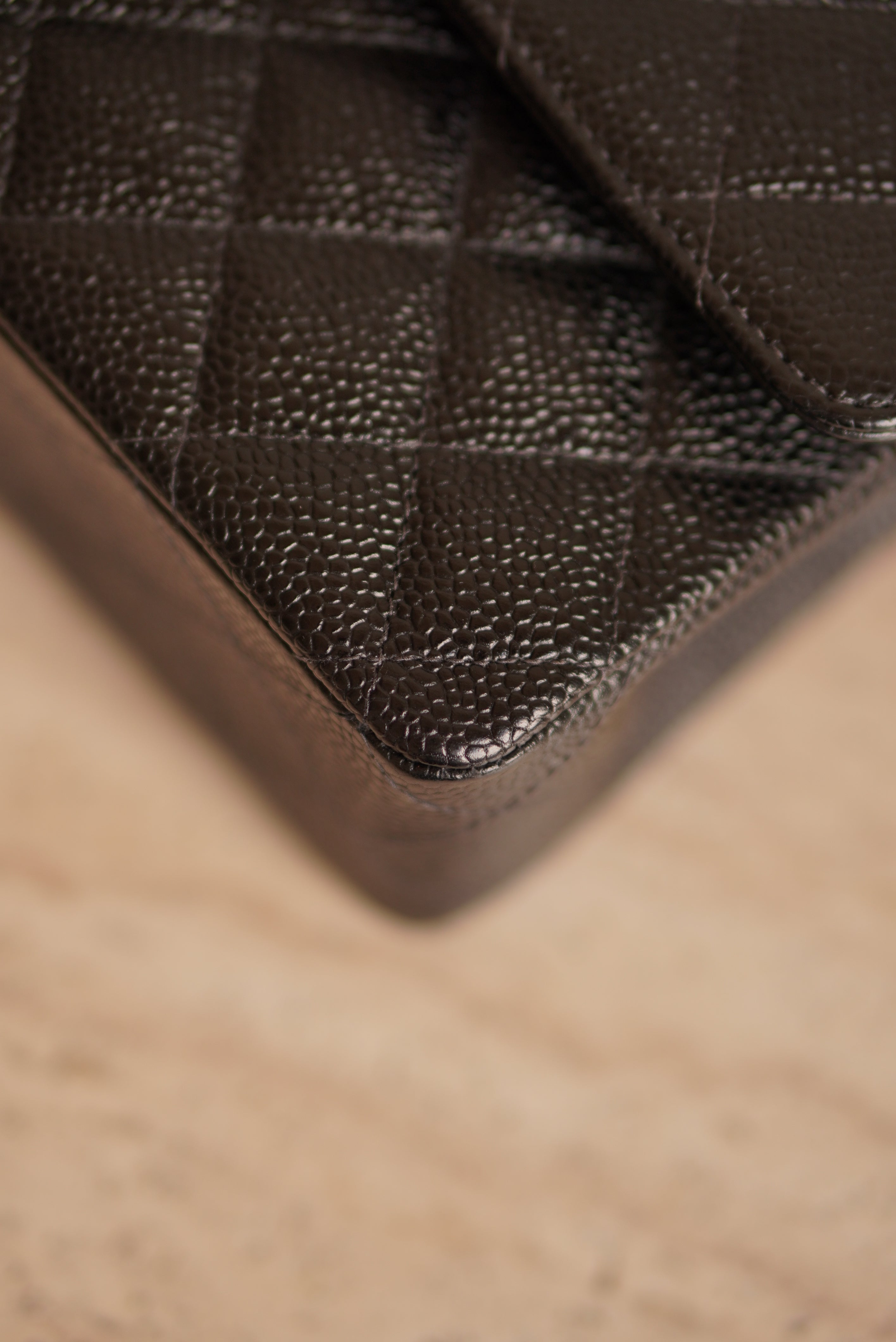 CHANEL CLASSIC MEDIUM DOUBLE FLAP | BLACK