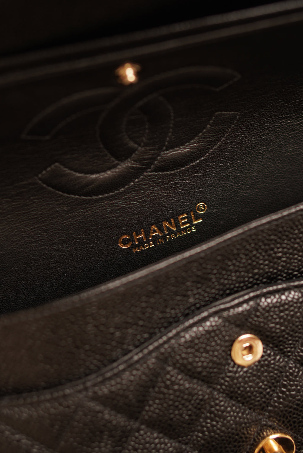 CHANEL CLASSIC MEDIUM DOUBLE FLAP | BLACK