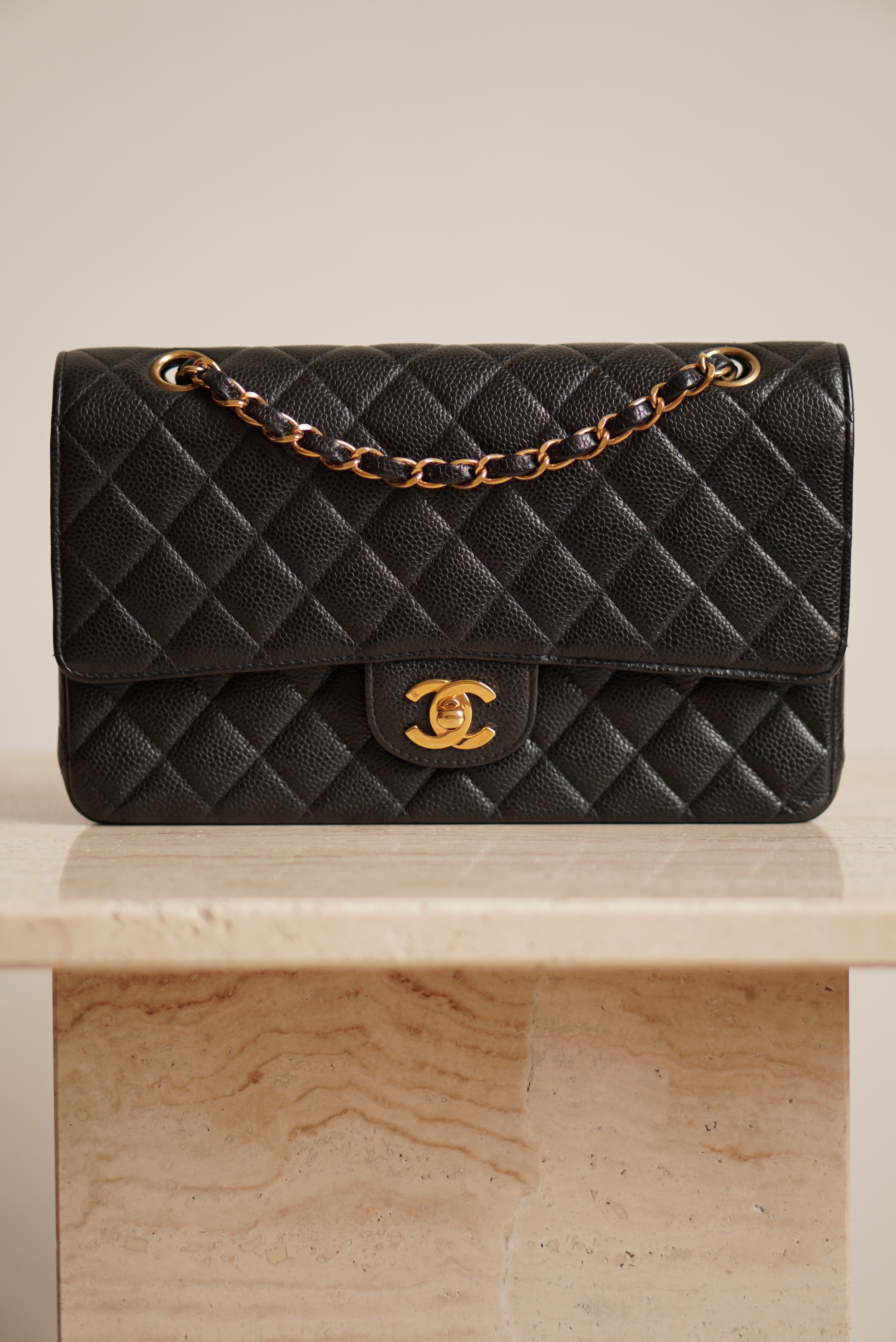 CHANEL CLASSIC MEDIUM DOUBLE FLAP