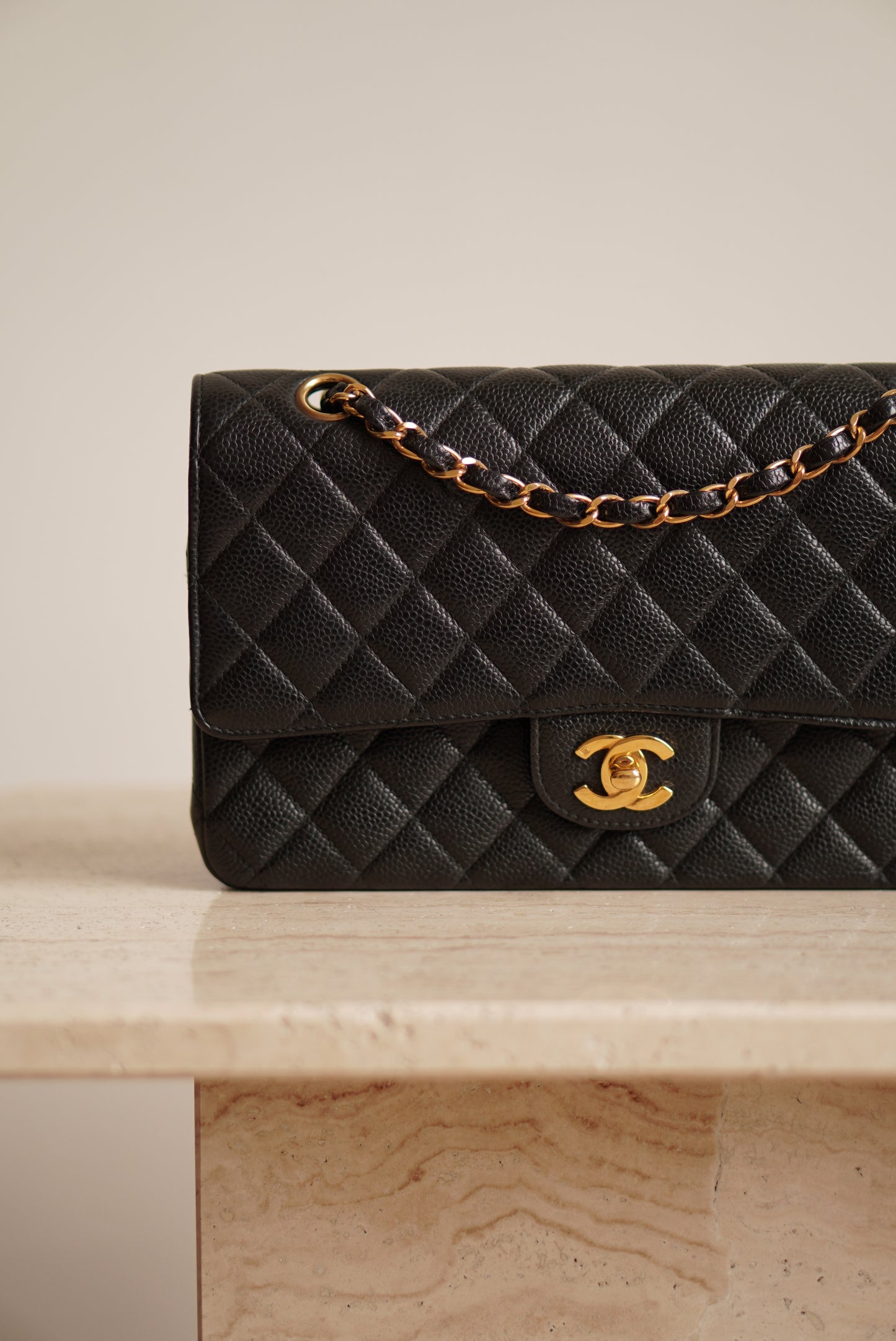 CHANEL CLASSIC MEDIUM DOUBLE FLAP