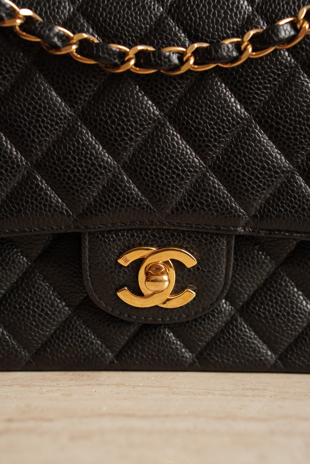 CHANEL CLASSIC MEDIUM DOUBLE FLAP