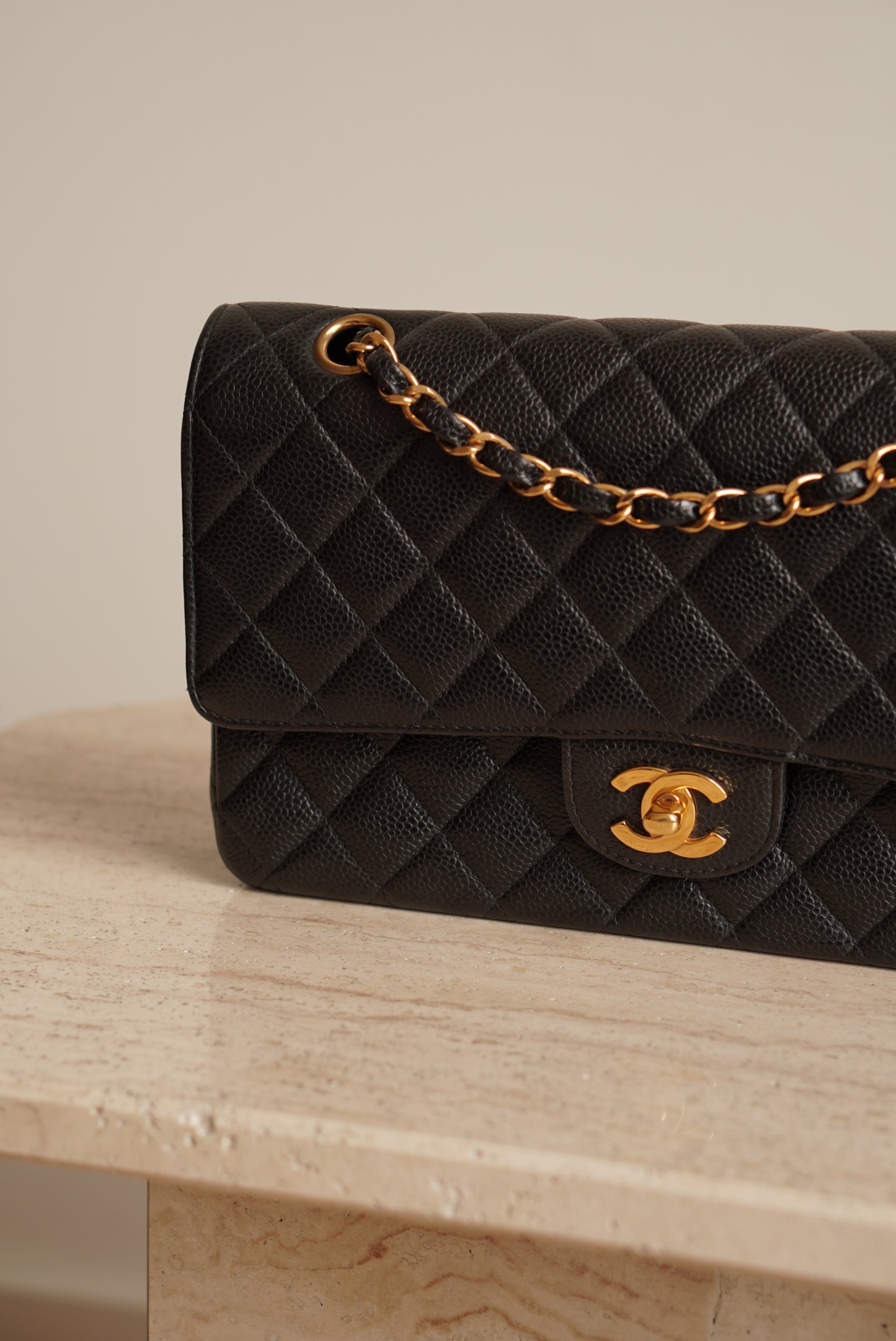CHANEL CLASSIC MEDIUM DOUBLE FLAP