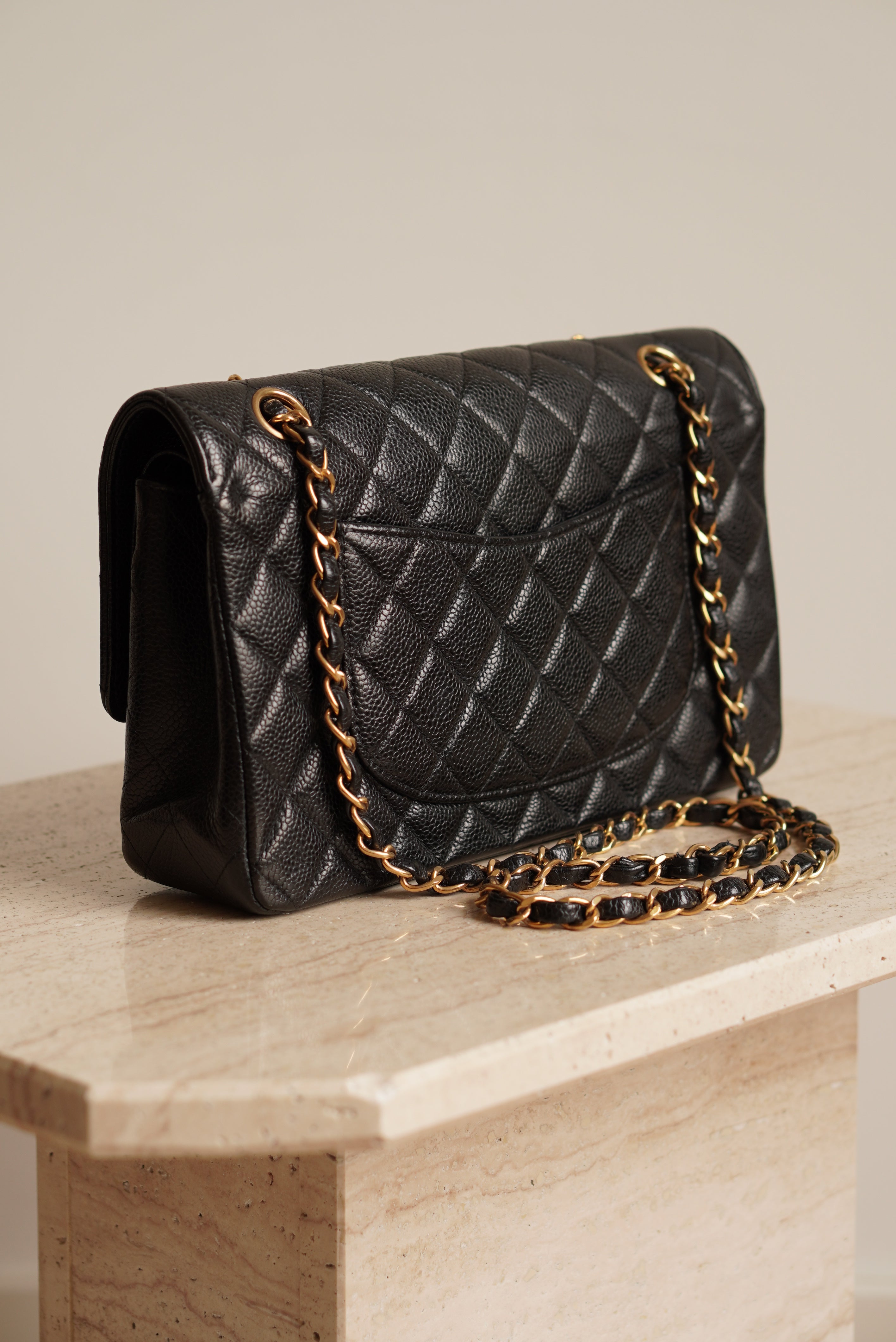 CHANEL CLASSIC MEDIUM DOUBLE FLAP