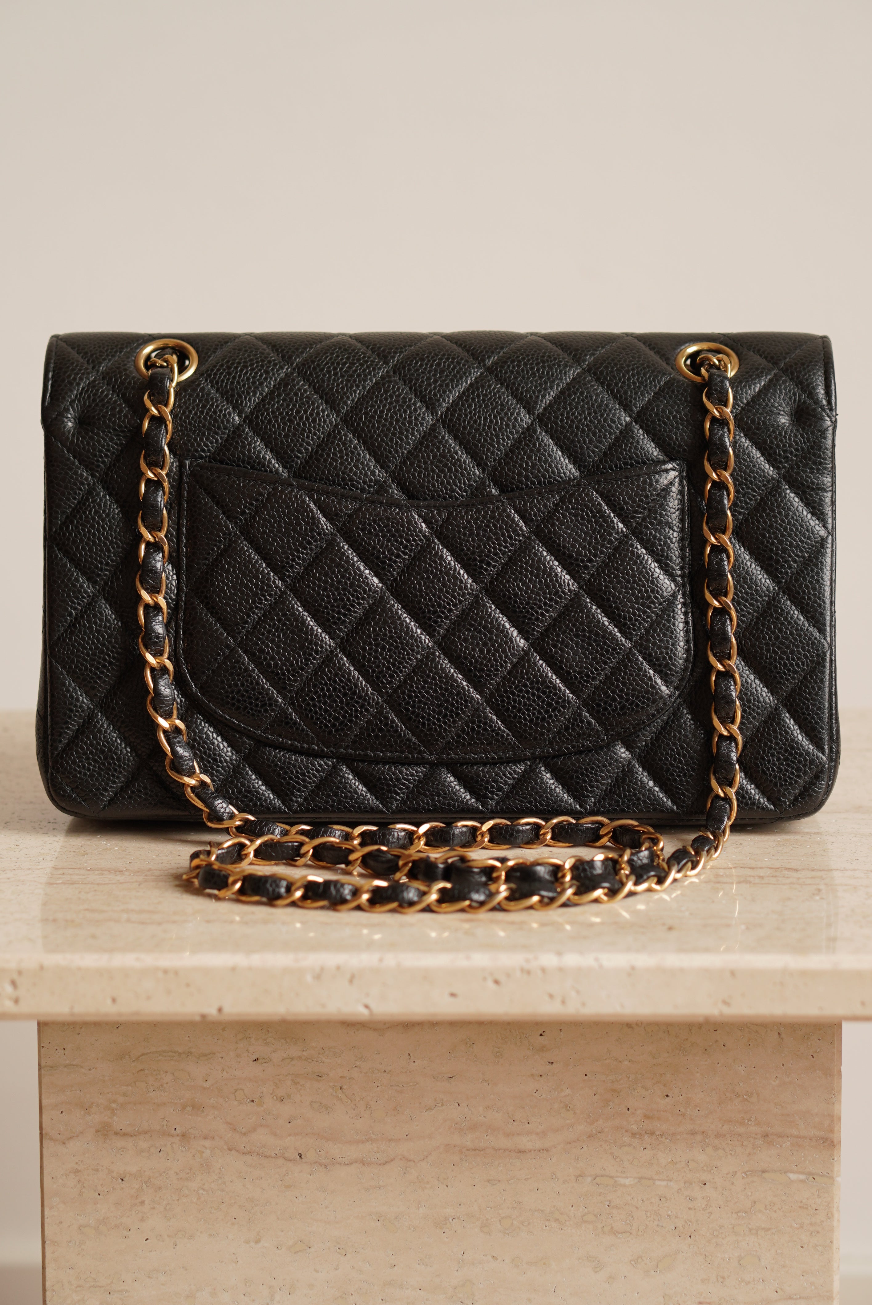 CHANEL CLASSIC MEDIUM DOUBLE FLAP