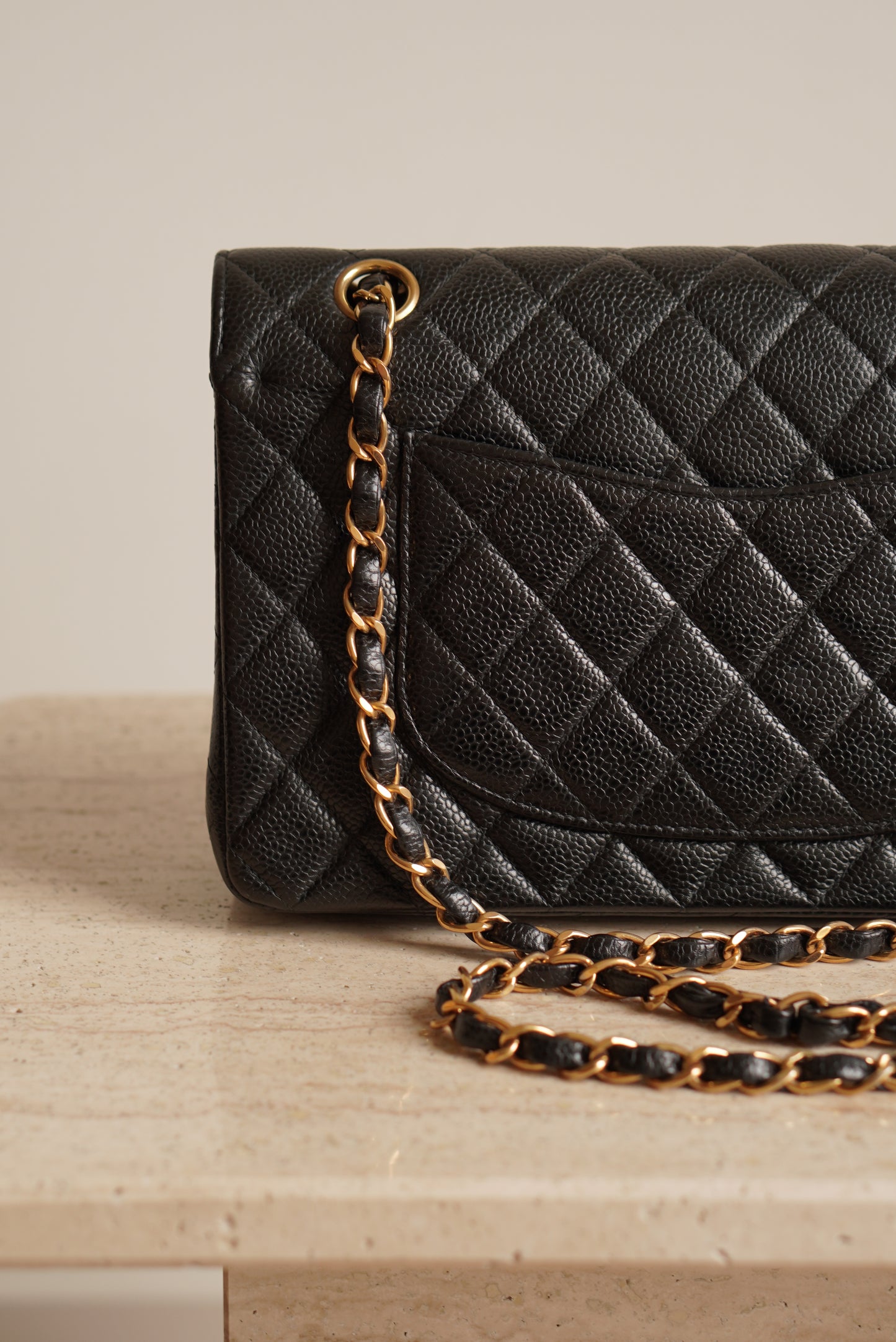 CHANEL CLASSIC MEDIUM DOUBLE FLAP