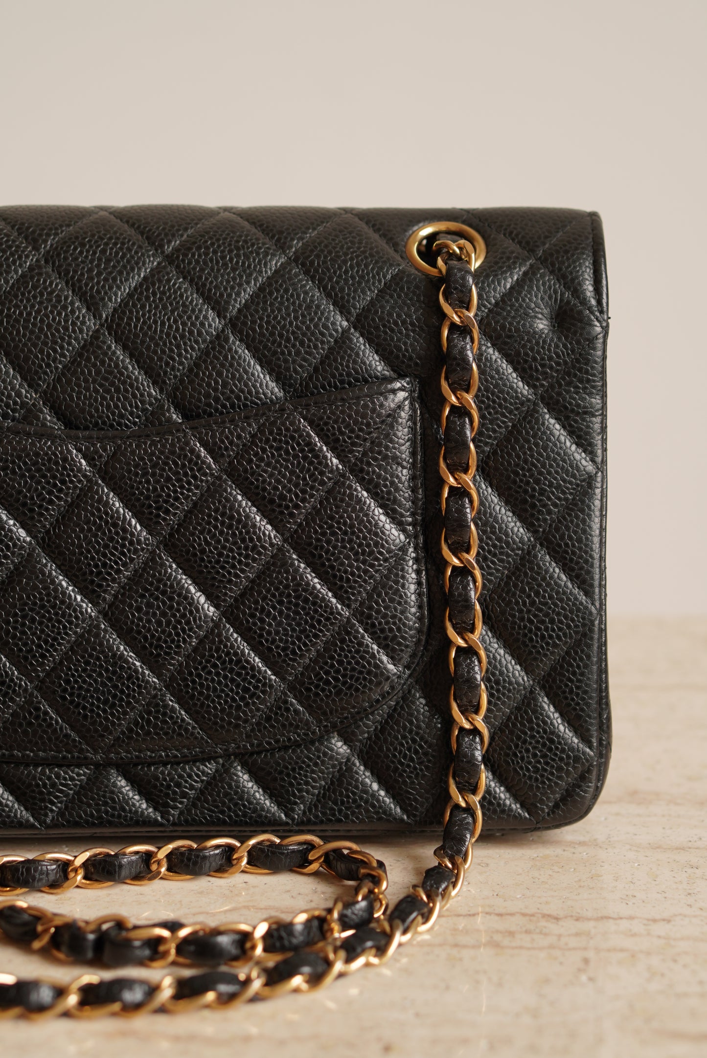 CHANEL CLASSIC MEDIUM DOUBLE FLAP