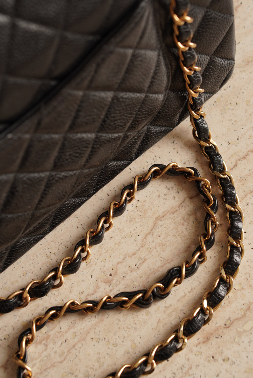 CHANEL CLASSIC MEDIUM DOUBLE FLAP