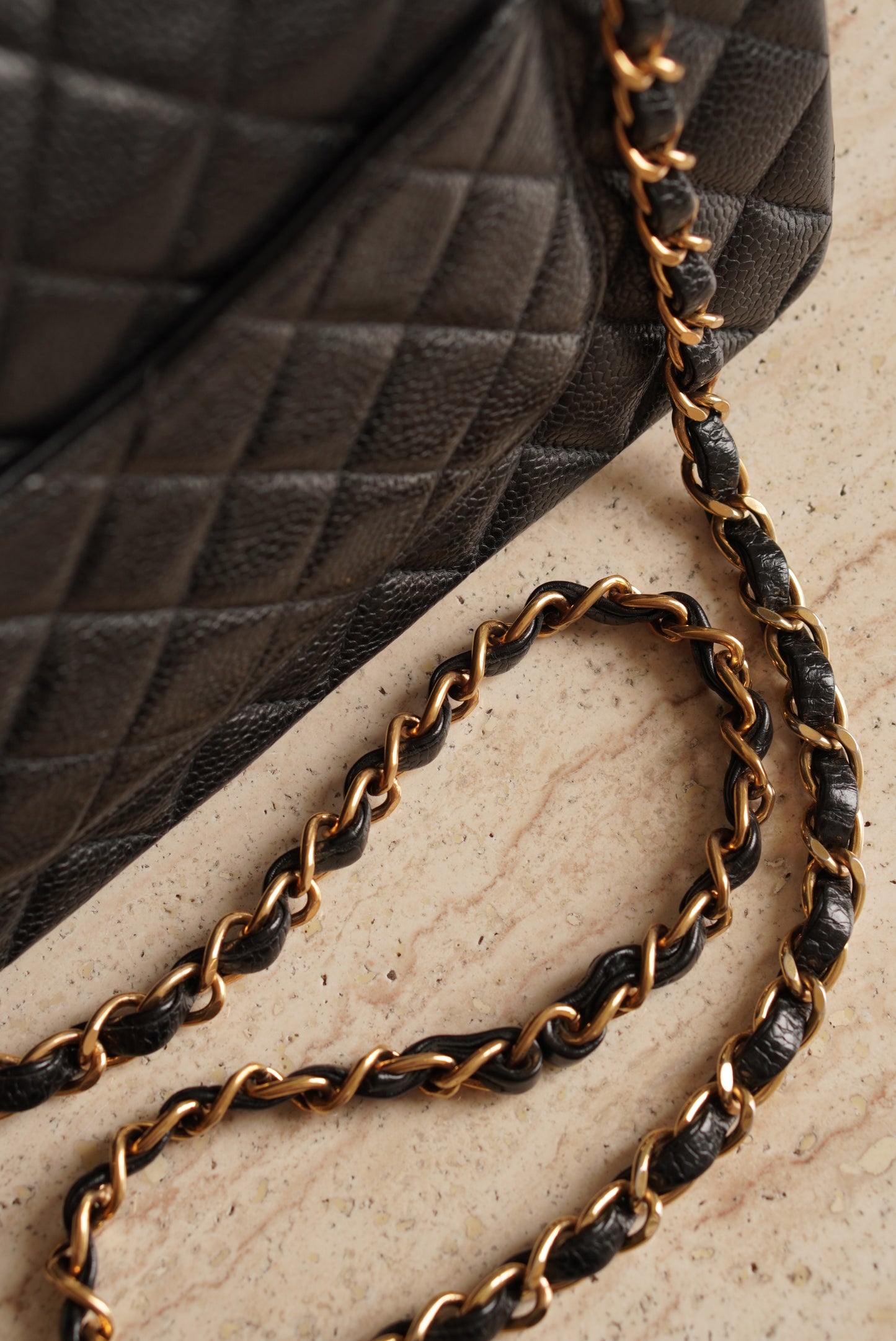 CHANEL CLASSIC MEDIUM DOUBLE FLAP