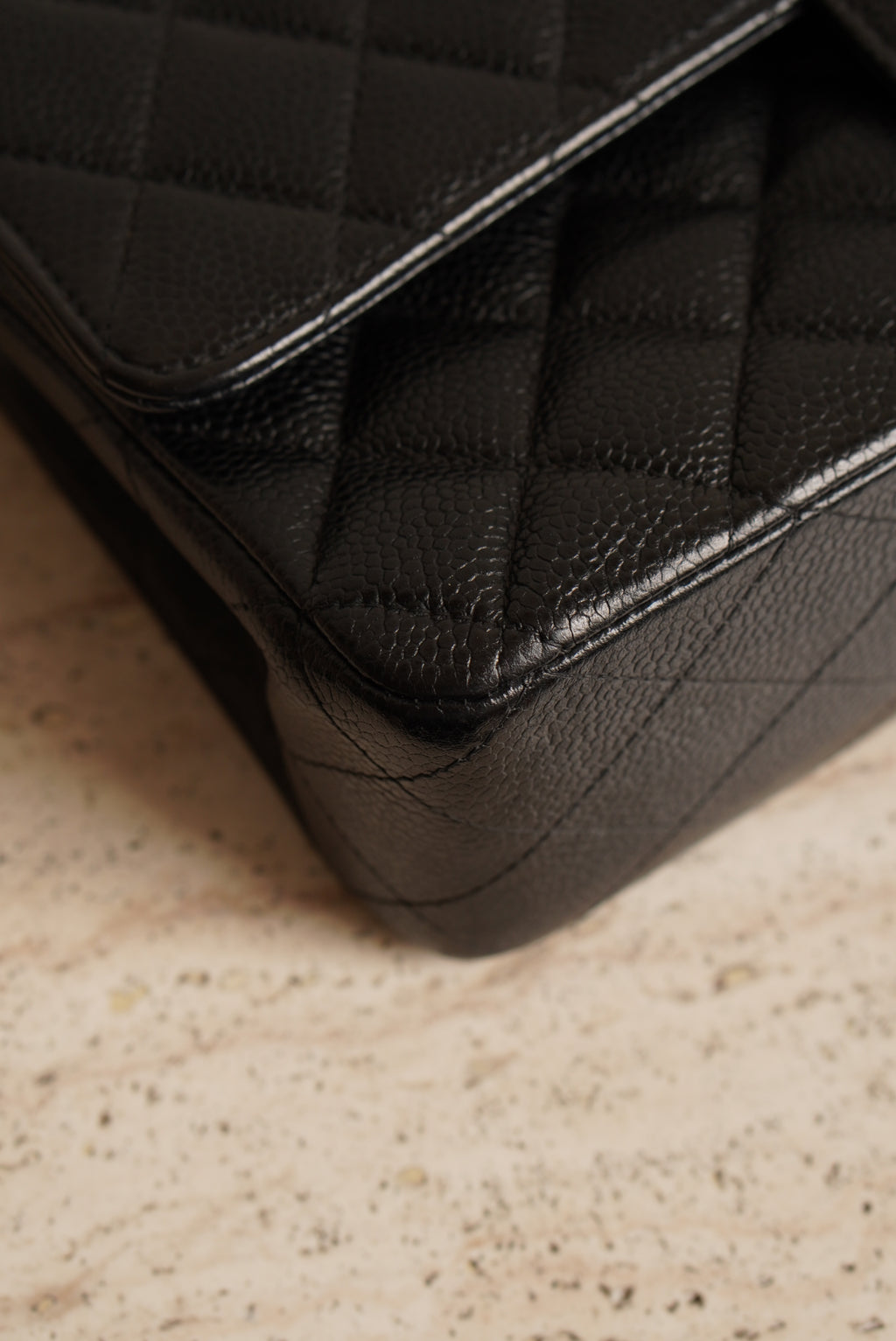 CHANEL CLASSIC MEDIUM DOUBLE FLAP
