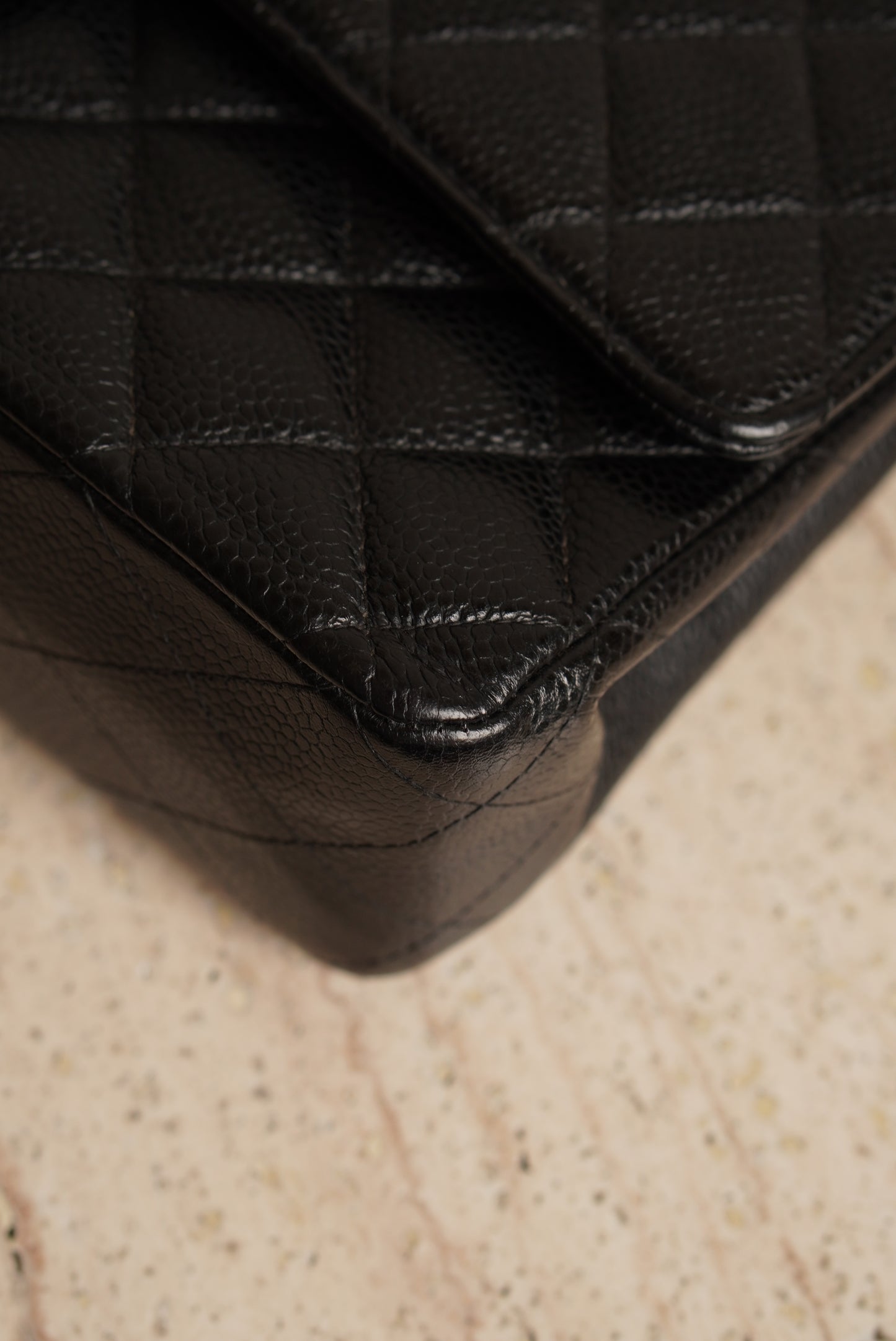 CHANEL CLASSIC MEDIUM DOUBLE FLAP