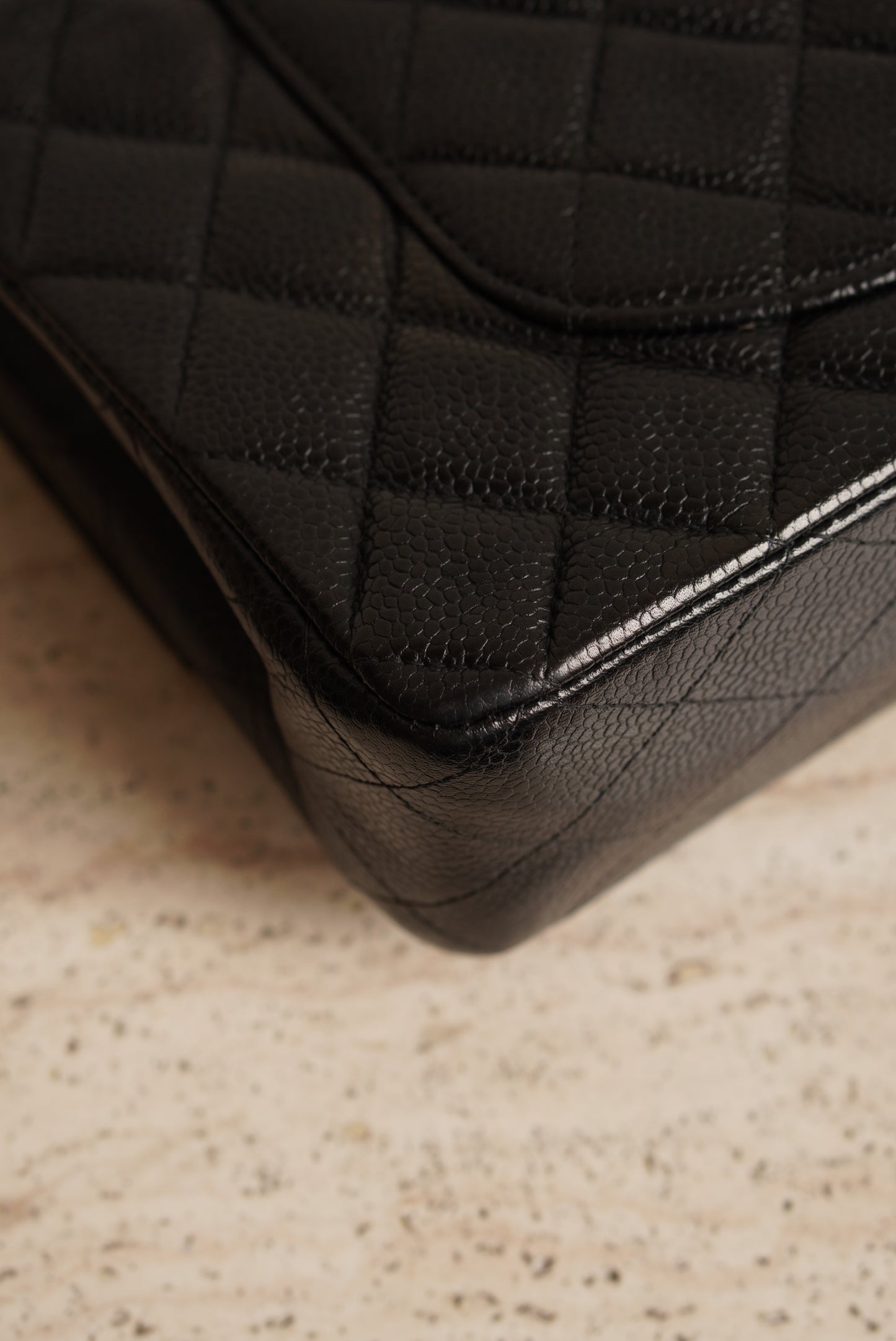 CHANEL CLASSIC MEDIUM DOUBLE FLAP