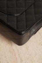 CHANEL CLASSIC MEDIUM DOUBLE FLAP