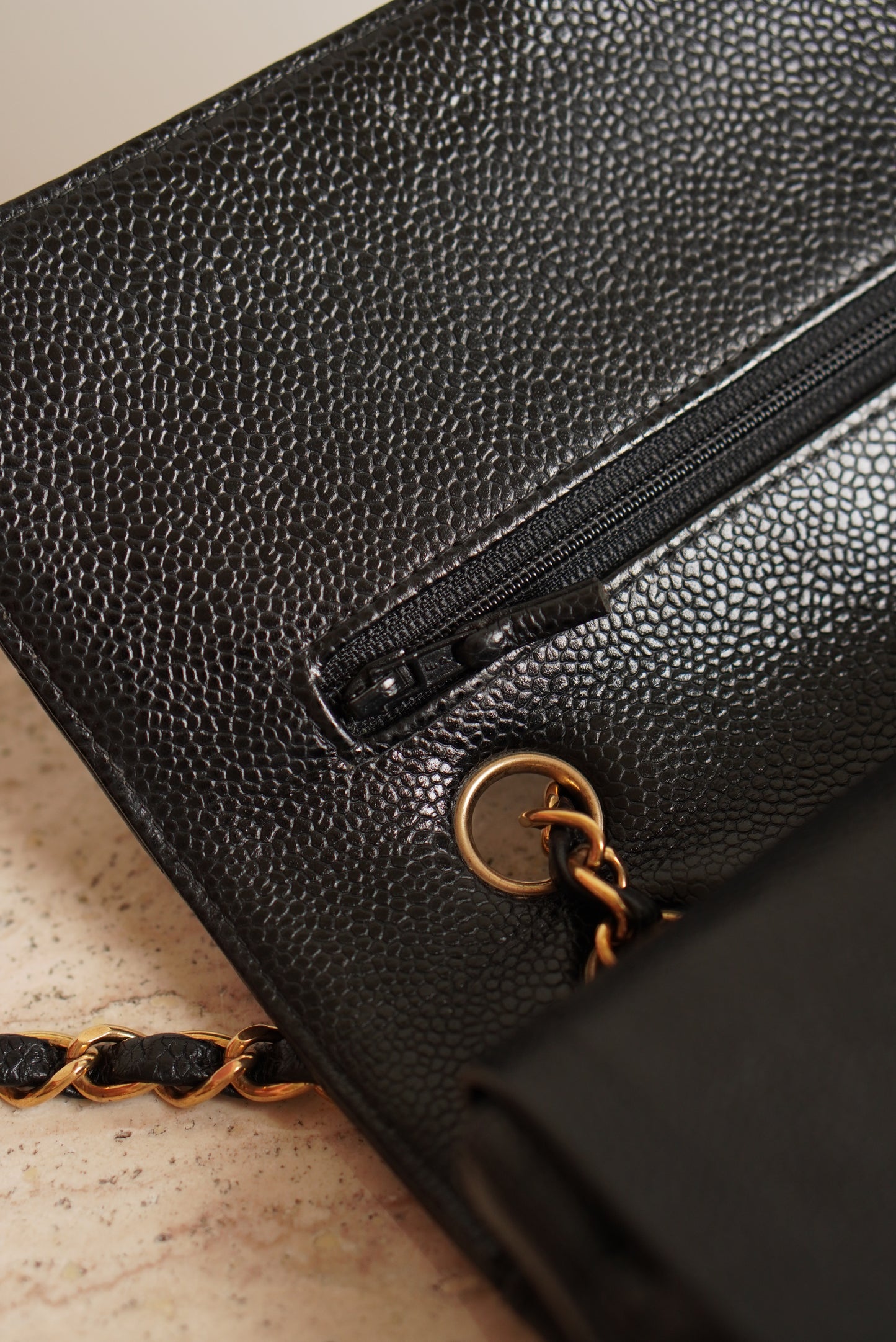 CHANEL CLASSIC MEDIUM DOUBLE FLAP