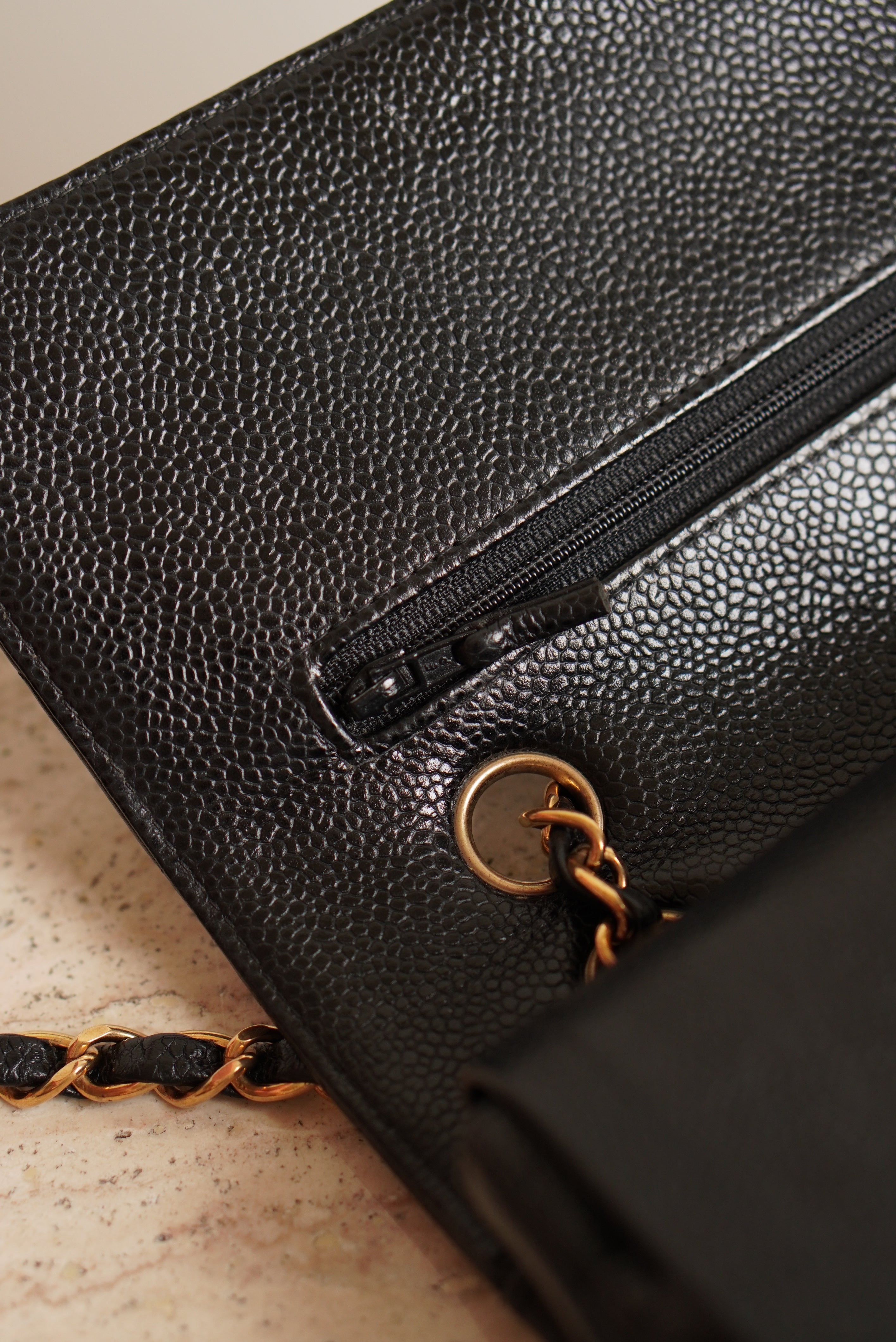 CHANEL CLASSIC MEDIUM DOUBLE FLAP