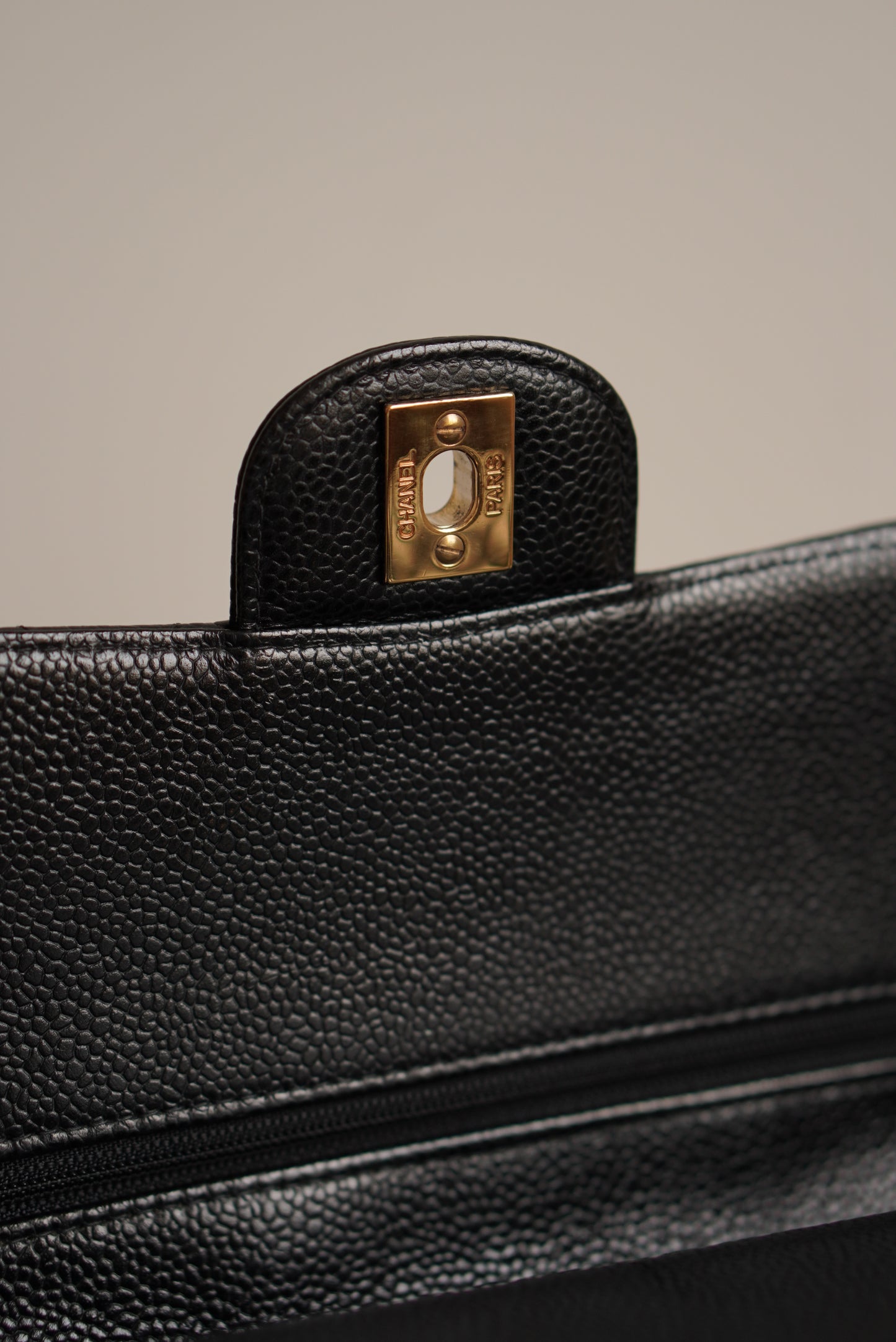 CHANEL CLASSIC MEDIUM DOUBLE FLAP