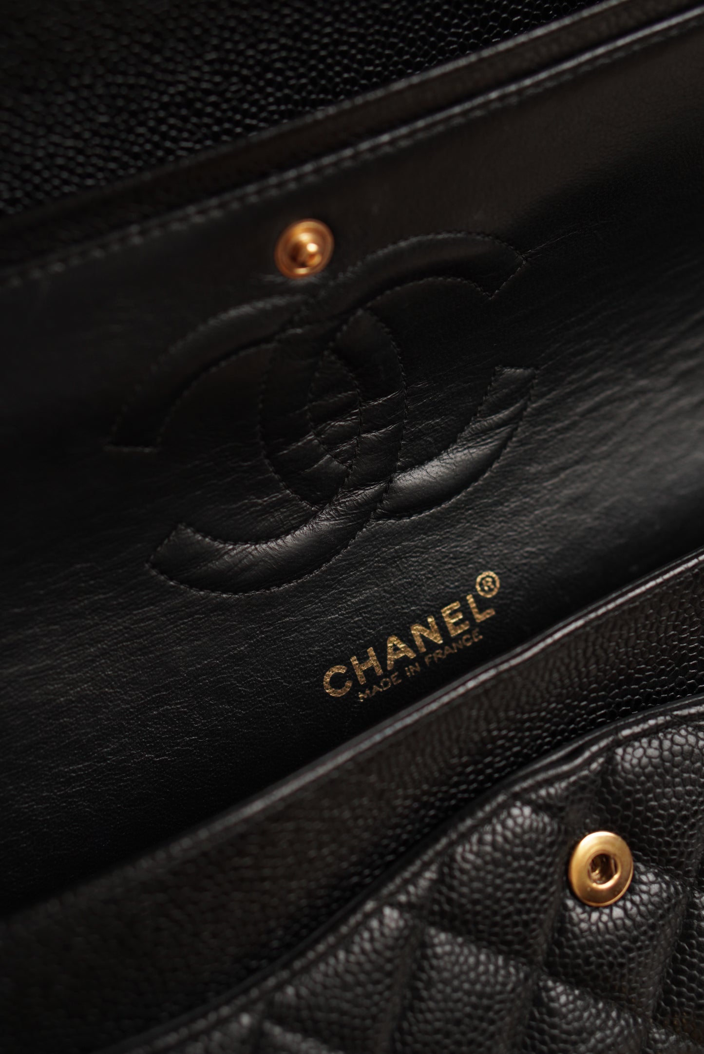 CHANEL CLASSIC MEDIUM DOUBLE FLAP
