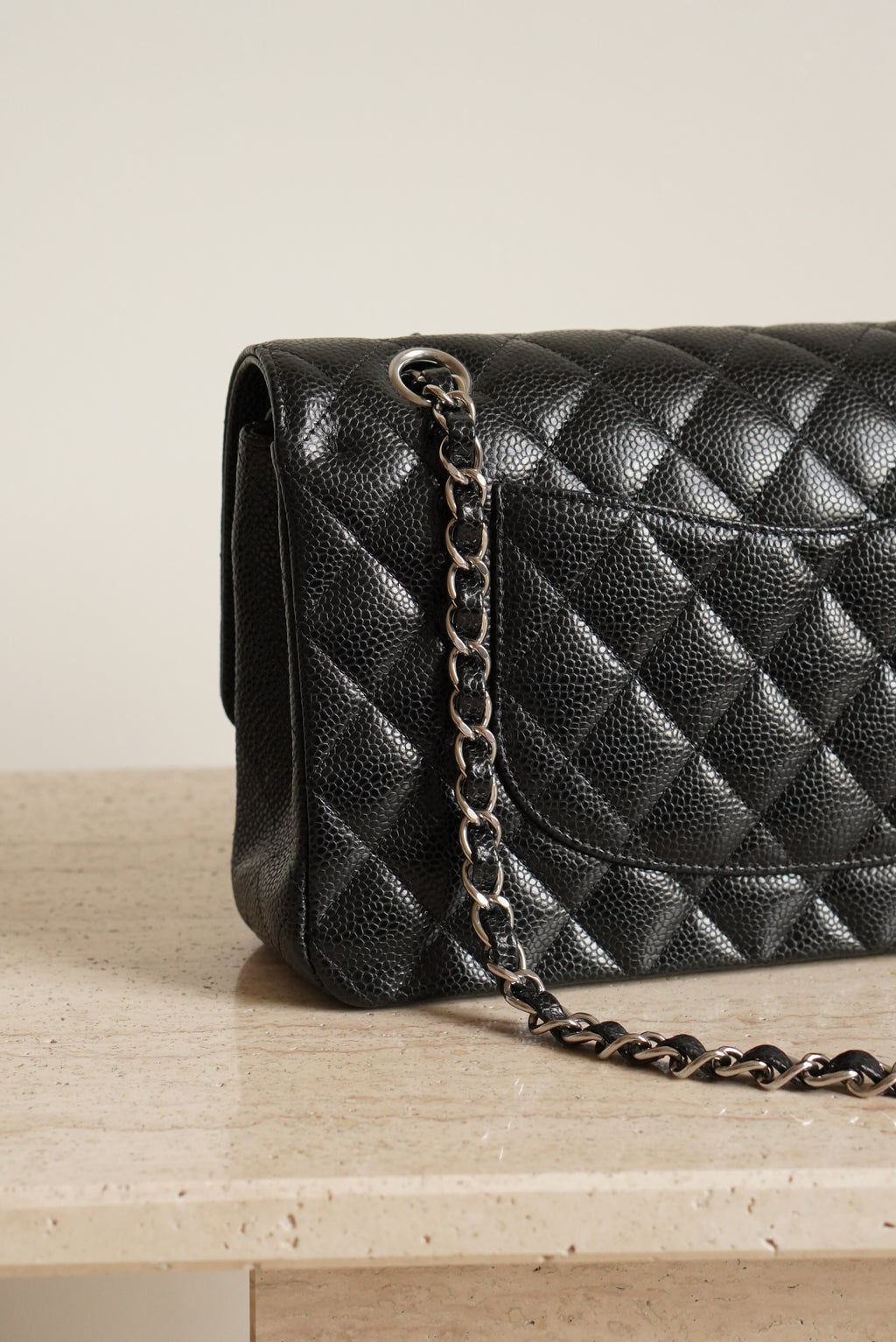 CHANEL CLASSIC MEDIUM DOUBLE FLAP | BLACK
