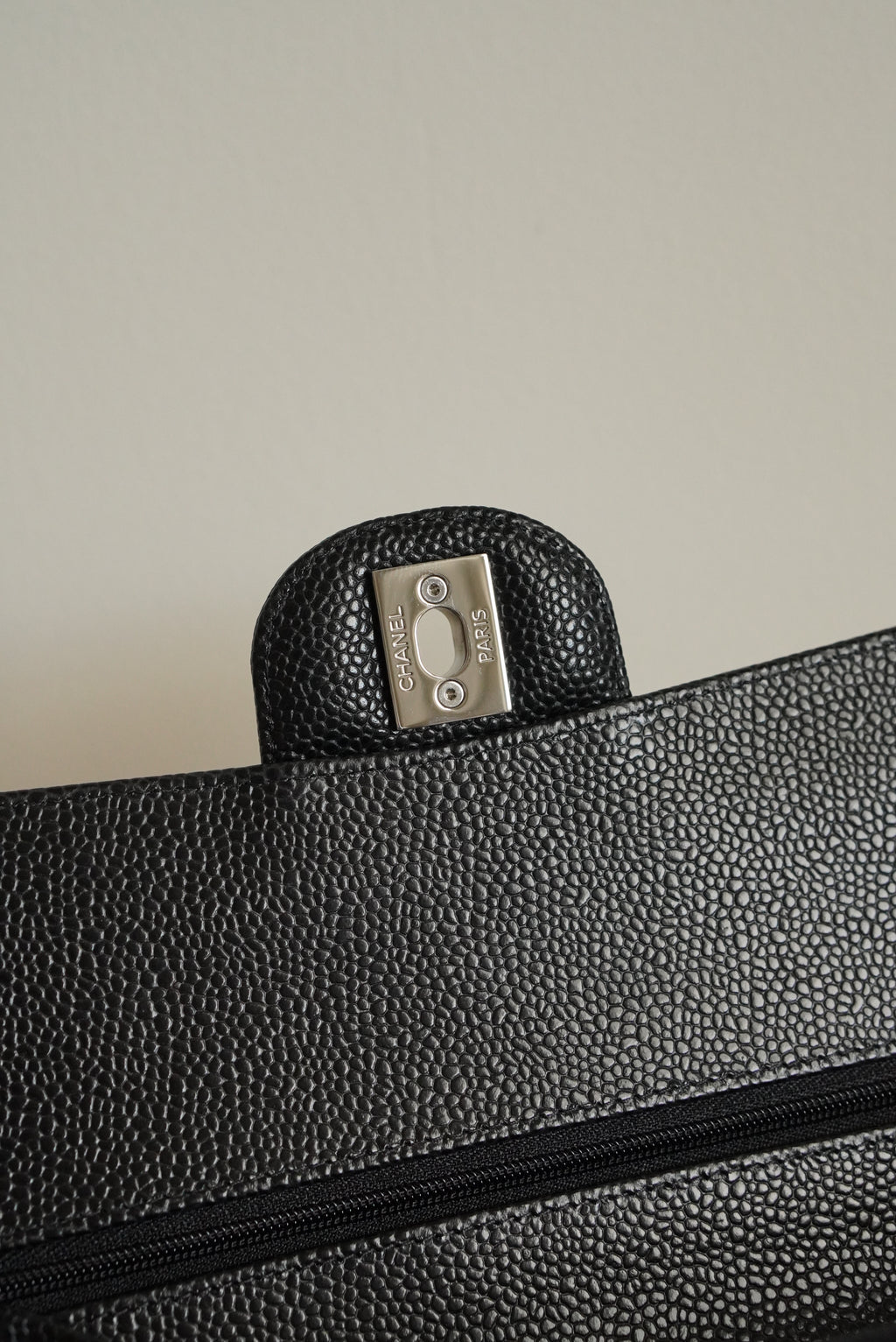 CHANEL CLASSIC MEDIUM DOUBLE FLAP | BLACK
