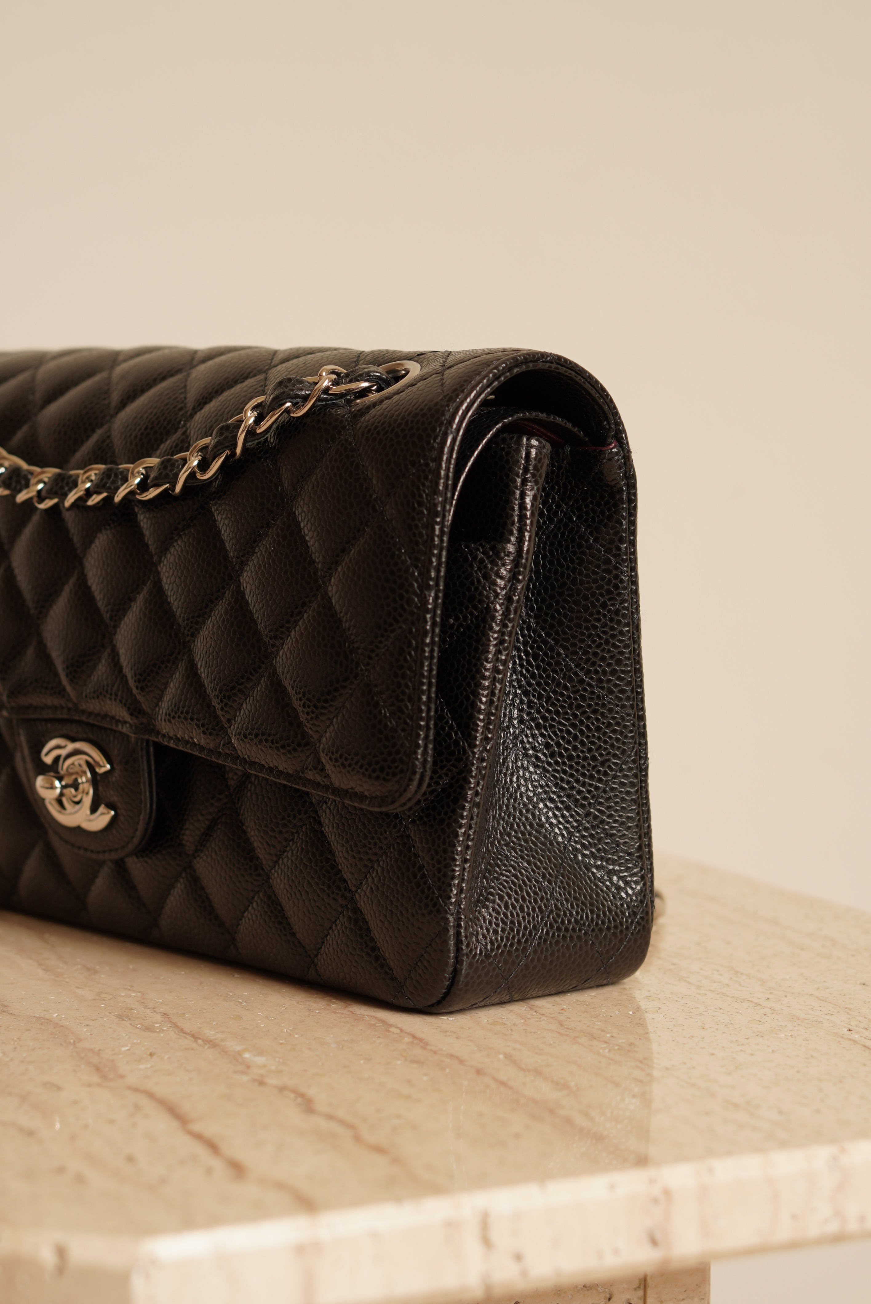 CHANEL CLASSIC MEDIUM DOUBLE FLAP | BLACK