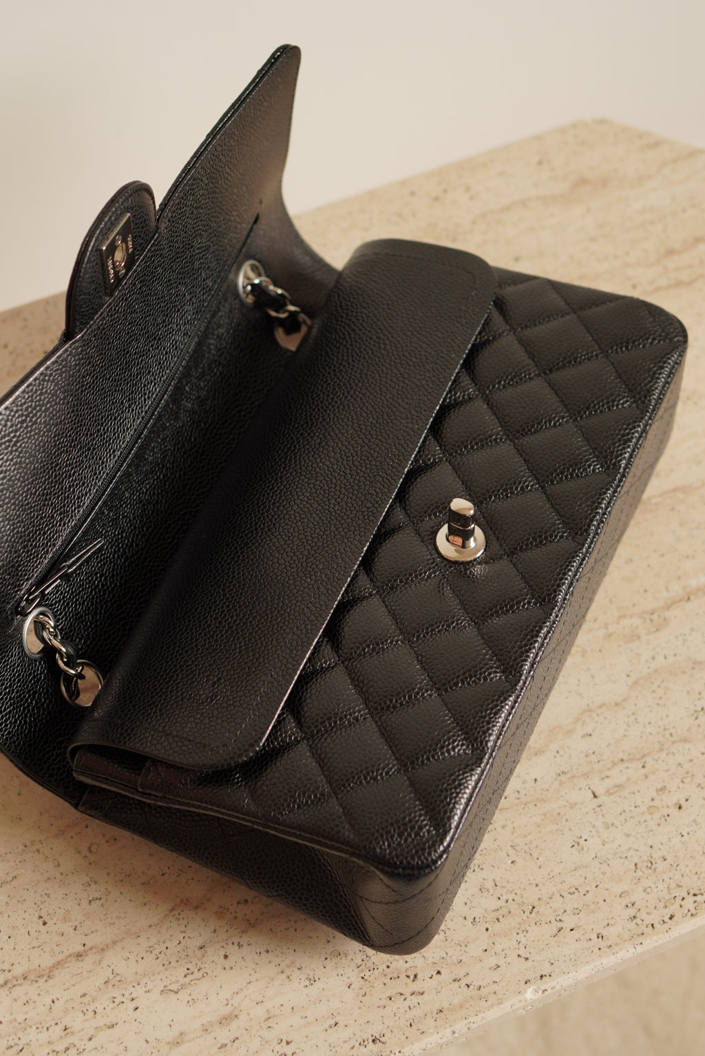 CHANEL CLASSIC MEDIUM DOUBLE FLAP | BLACK