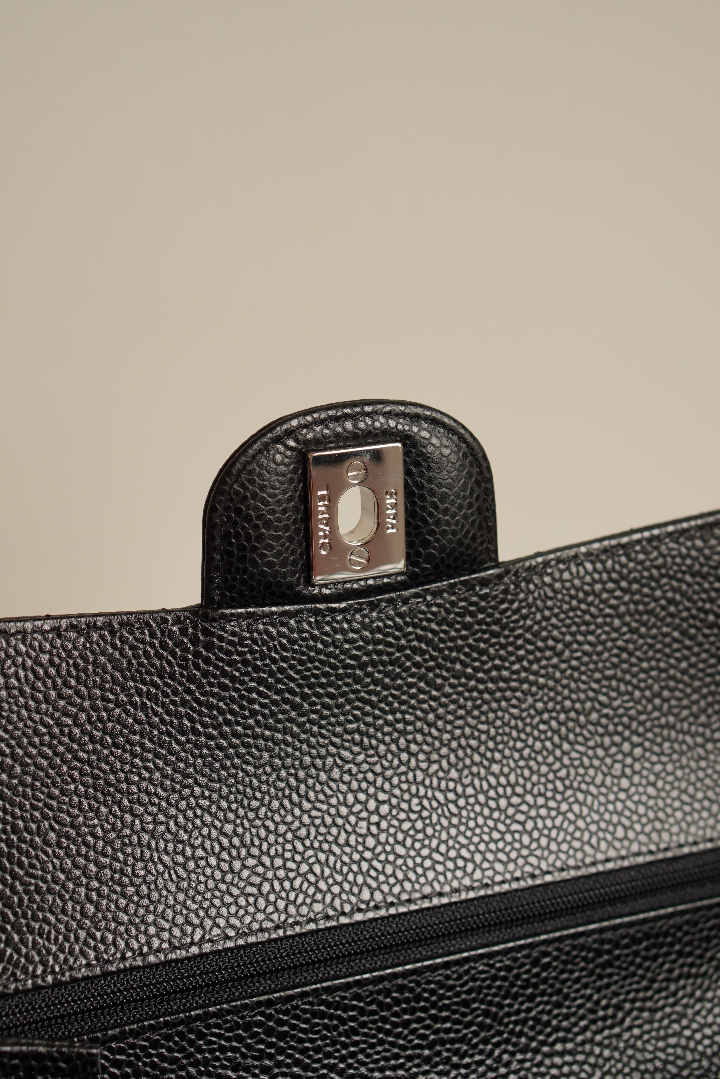 CHANEL CLASSIC MEDIUM DOUBLE FLAP | BLACK