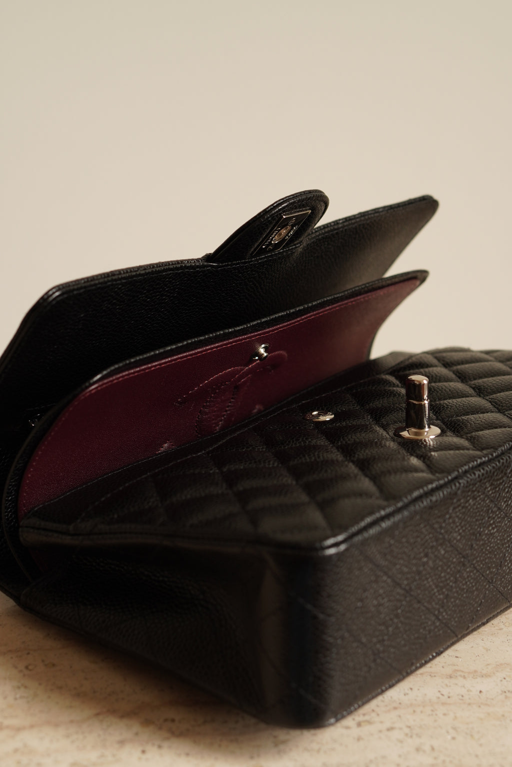CHANEL CLASSIC MEDIUM DOUBLE FLAP | BLACK