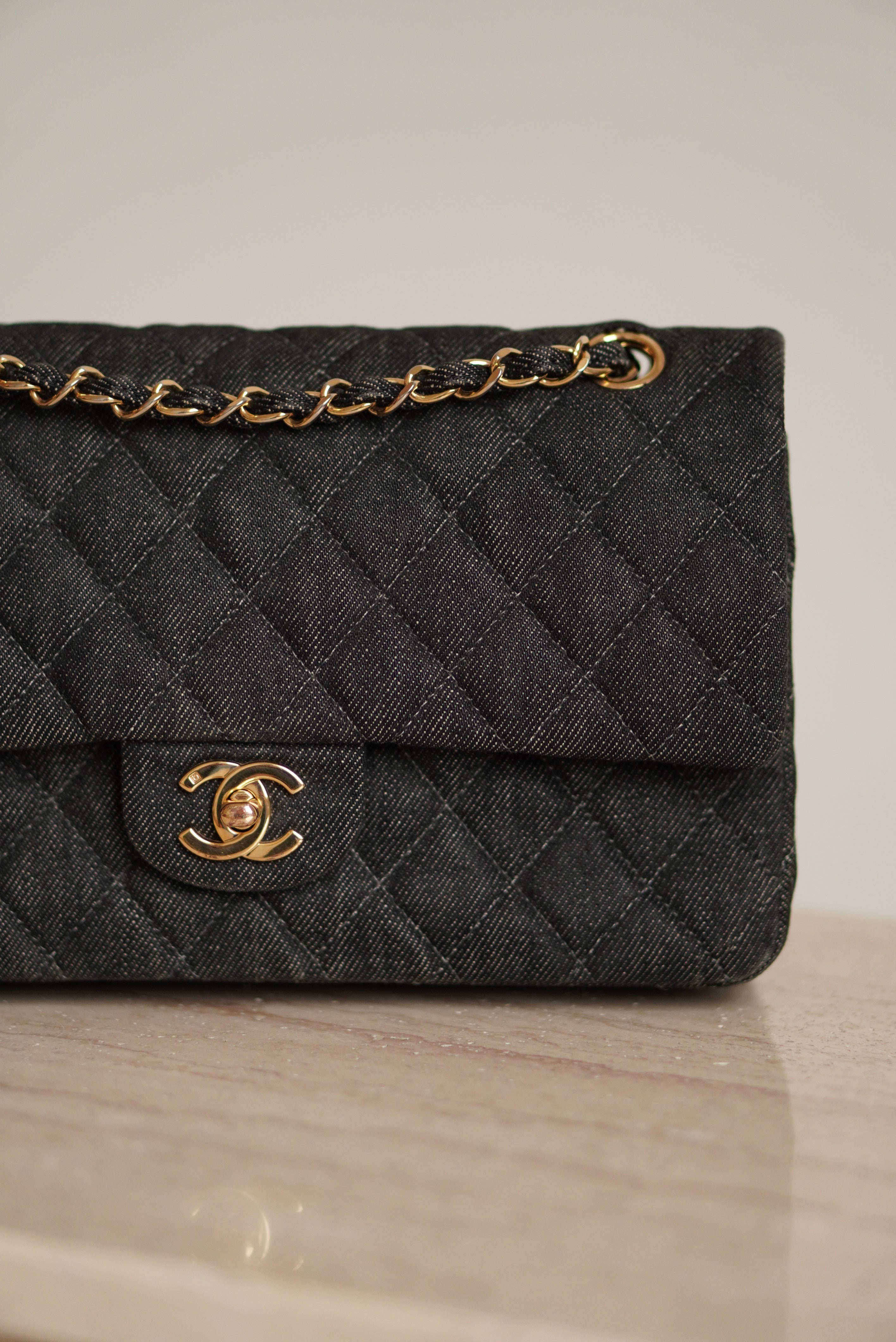 CHANEL CLASSIC MEDIUM DOUBLE FLAP | BLACK DENIM