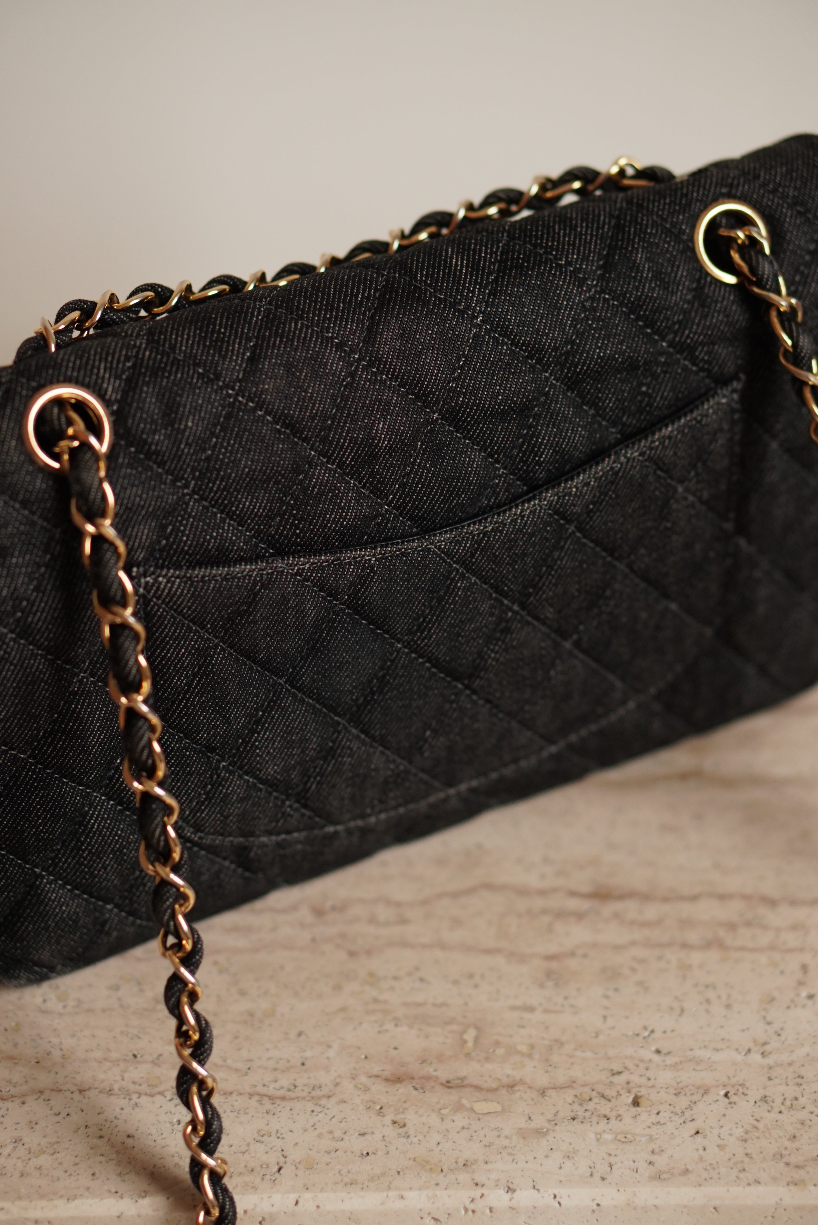 CHANEL CLASSIC MEDIUM DOUBLE FLAP | BLACK DENIM
